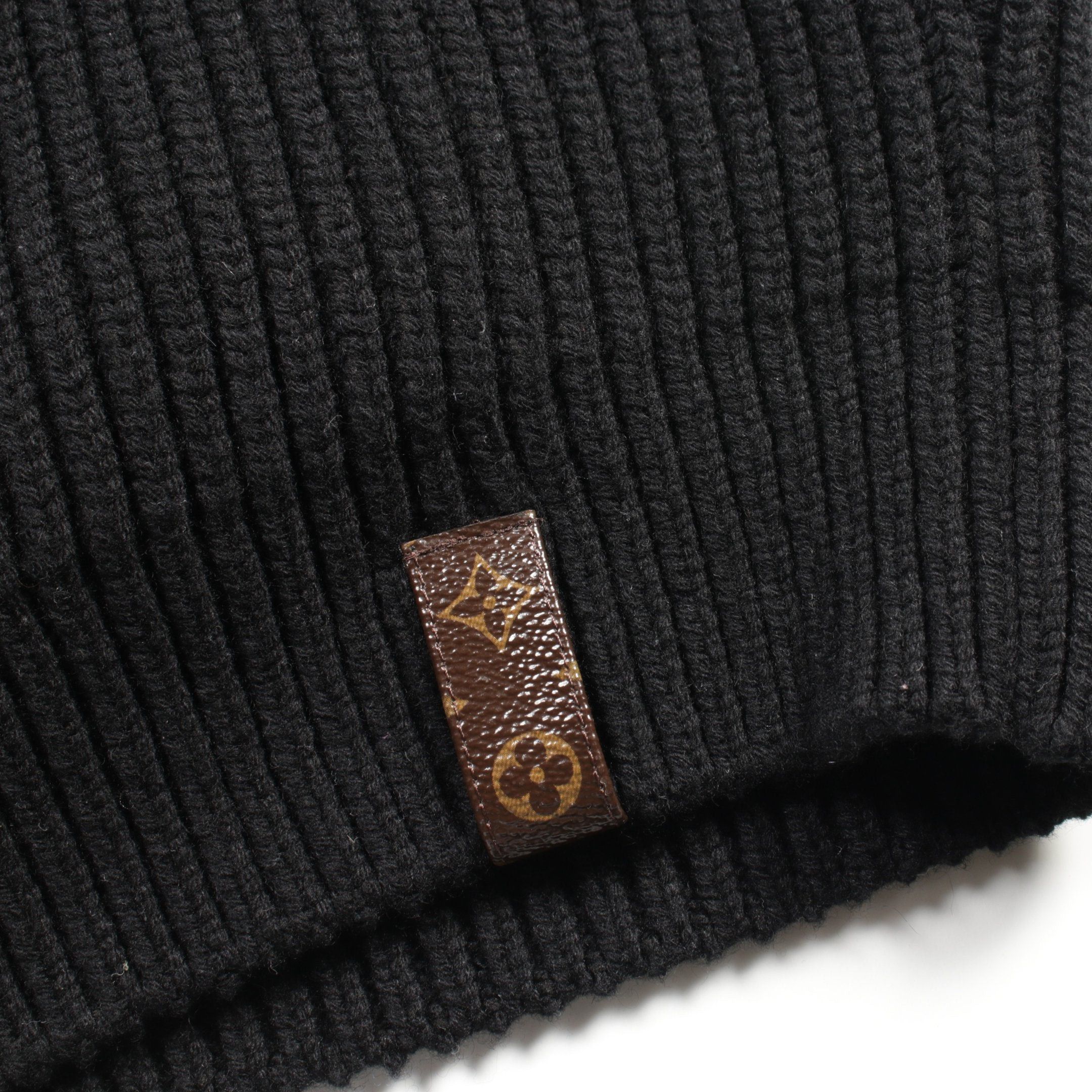 Louis Vuitton Louis Vuitton Knit No Sleeve Wool Cashmere Black Size ONE SIZE - 11 Thumbnail