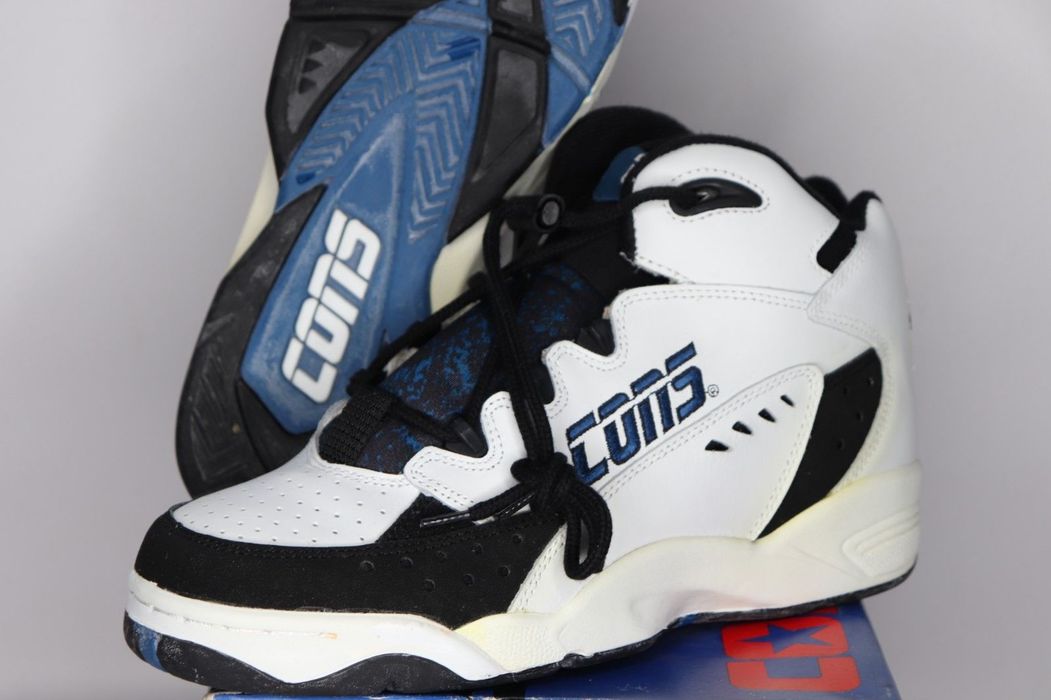 Cons hot sale basketball shoes