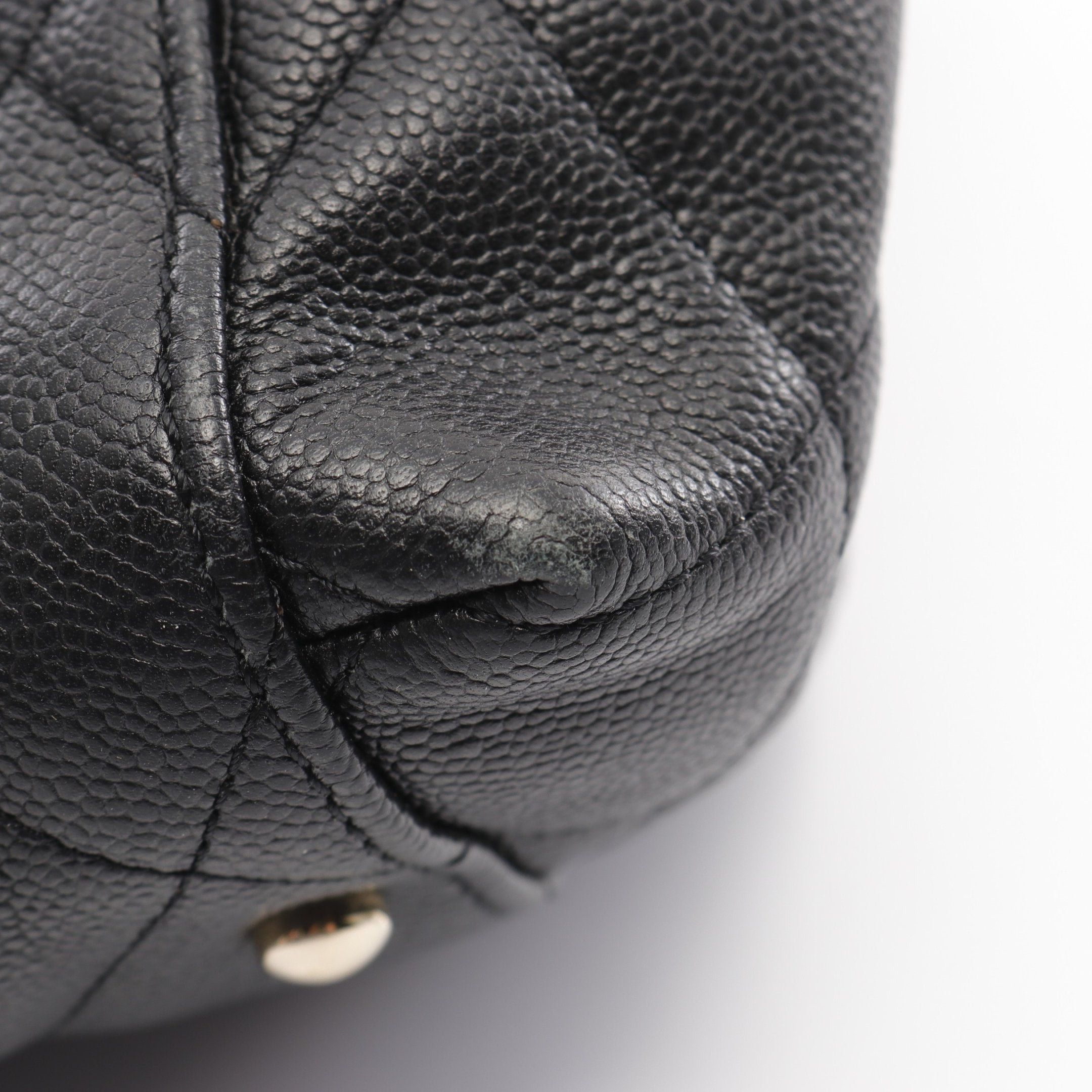 Chanel Chanel Matelasse Chain Shoulder Bag Tote Caviar Skin White Gold Hardware Size ONE SIZE - 6 Thumbnail