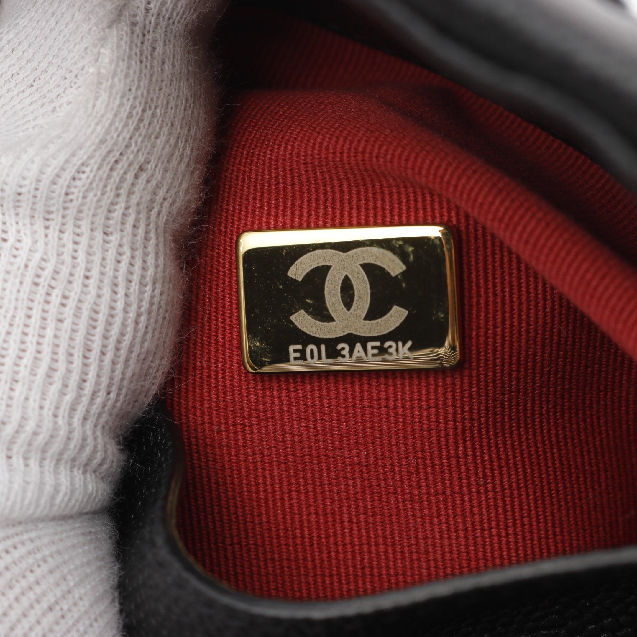 Chanel Chanel Matelasse Chain Shoulder Bag Tote Caviar Skin White Gold Hardware Size ONE SIZE - 5 Thumbnail