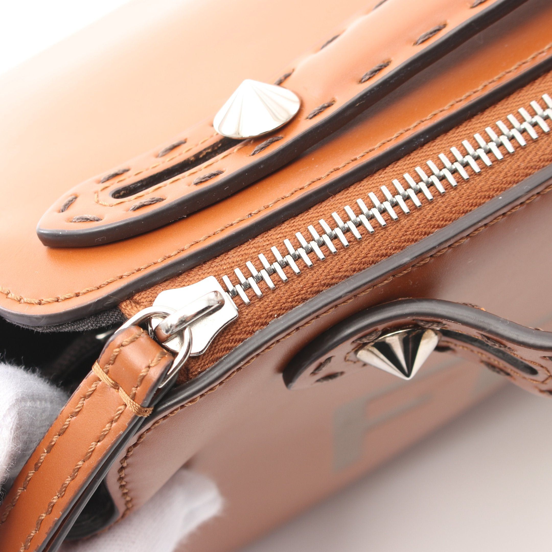 Fendi Fendi By The Way Medium Handbag Leather Light Brown Size ONE SIZE - 10 Thumbnail