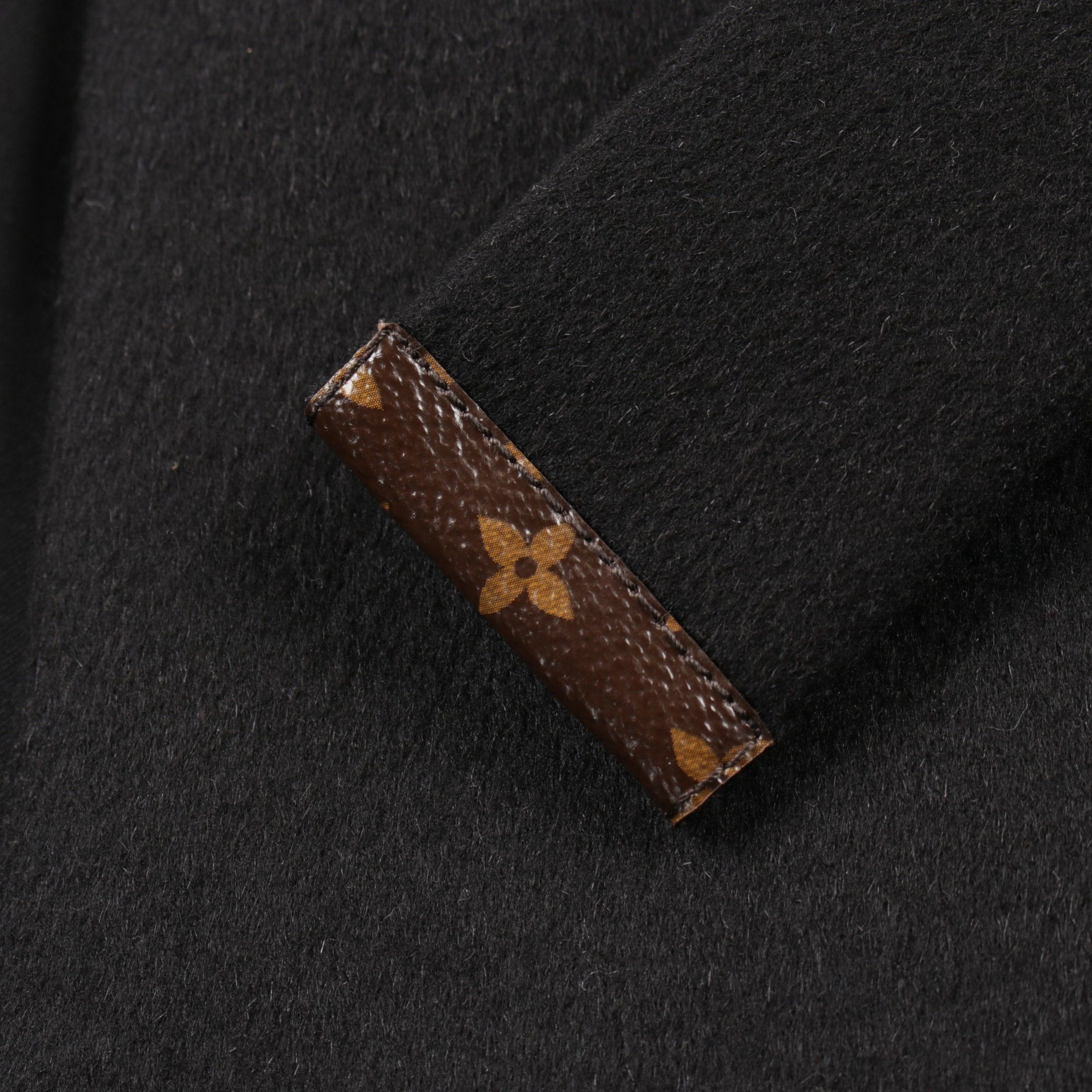 Louis Vuitton Louis Vuitton Coat Wool Angola Fiber Black Leather Switching Size ONE SIZE - 8 Thumbnail