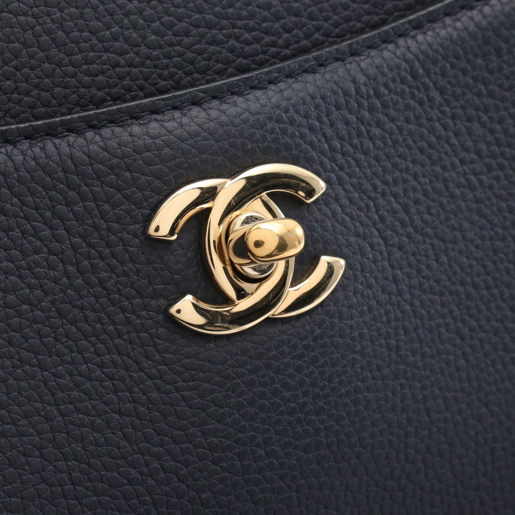 Chanel Chanel Neo-Executive Handbag Tote Bag Caviar Skin Navy Gold Hardware Size ONE SIZE - 9 Thumbnail