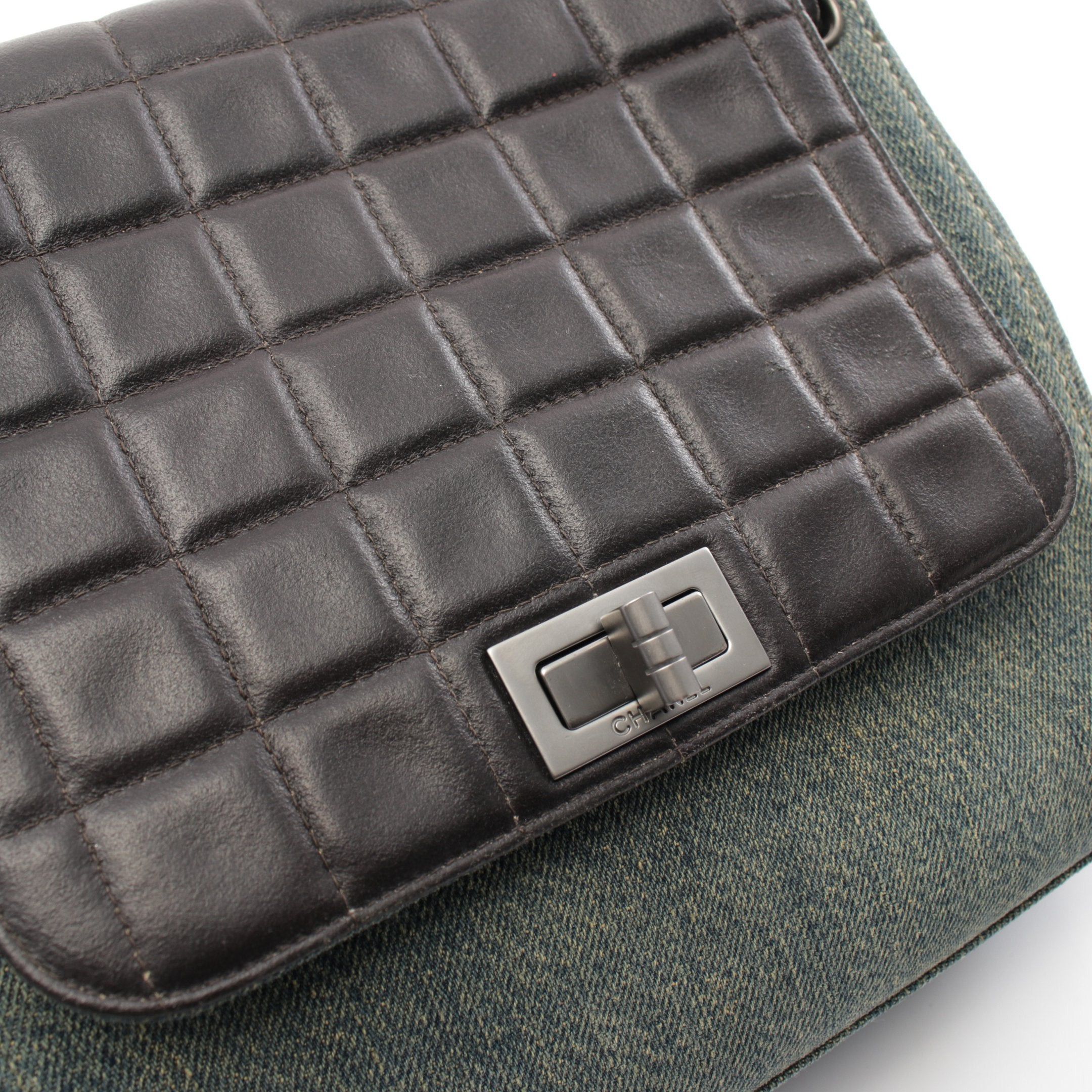 Chanel Chanel 2.55 Chocolate Bar Chain Shoulder Bag Lambskin Denim Blue Black Silver Hardware Size ONE SIZE - 8 Thumbnail