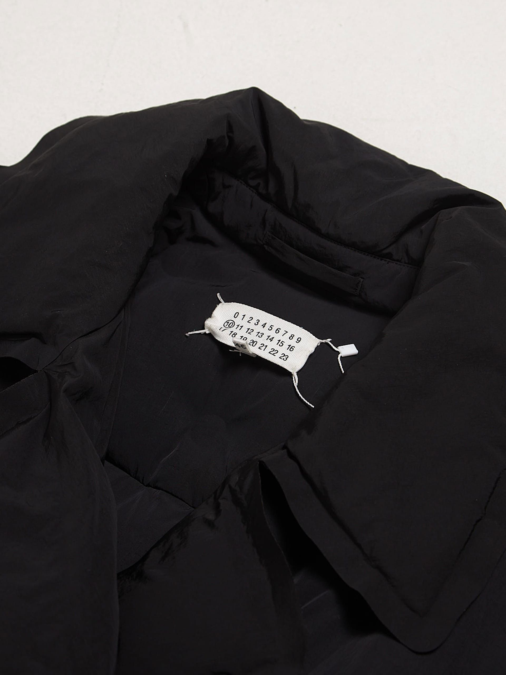 Maison Margiela Black Padded Oversized Polyamide Downjacket Size US S / EU 44-46 / 1 - 3 Thumbnail