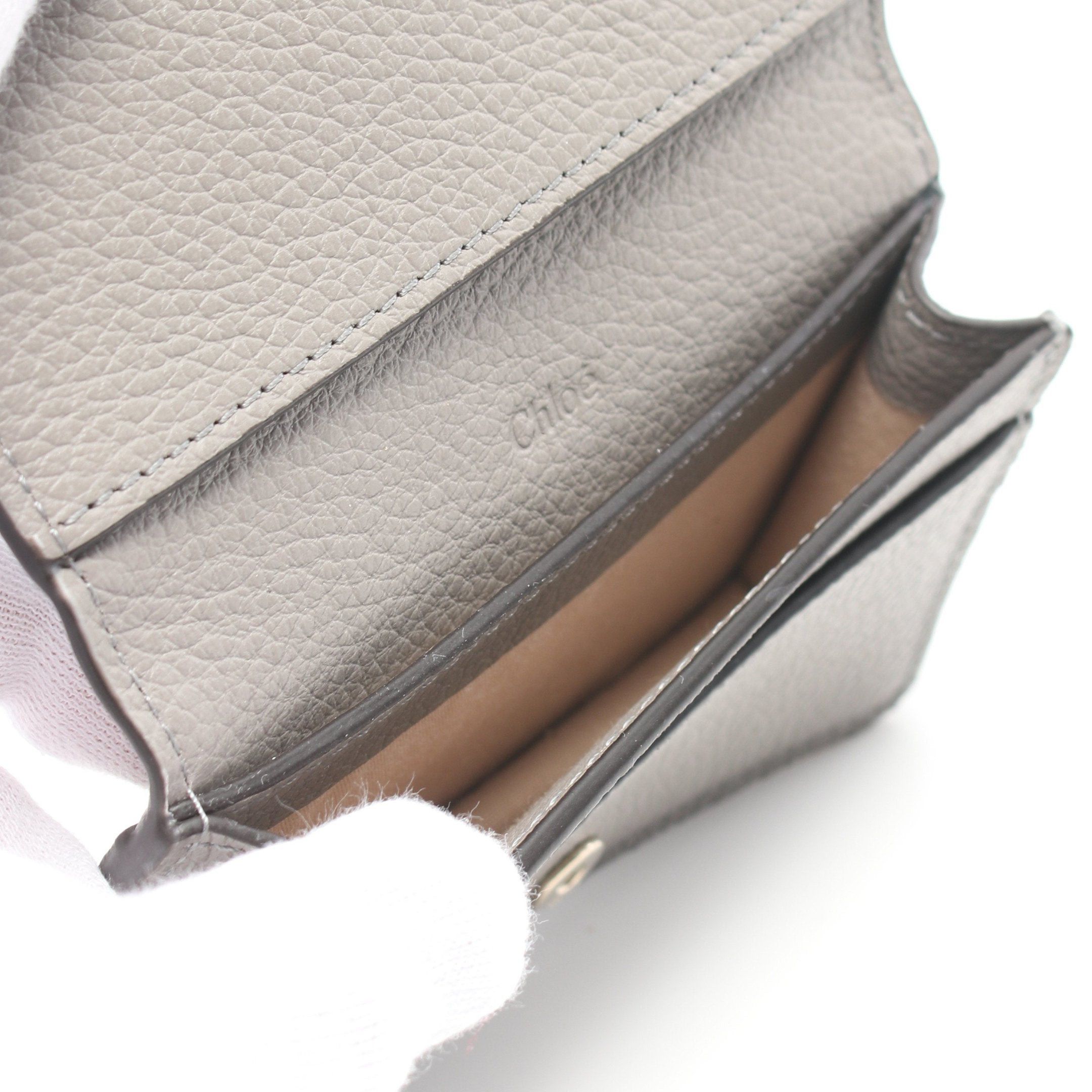 Chloe Chloe Alphabet Card Case Name Holder Leather Gray Size ONE SIZE - 3 Thumbnail