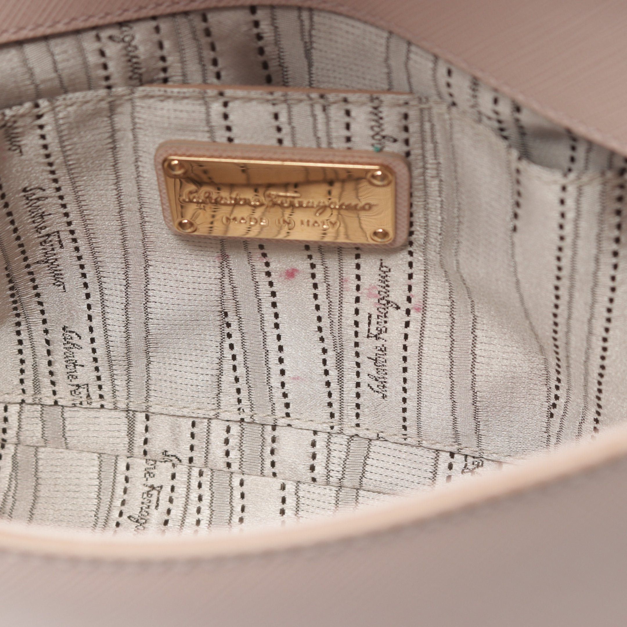 Salvatore Ferragamo Salvatore Ferragamo Gancini Chain Shoulder Bag Leather Light Pink Size ONE SIZE - 5 Thumbnail