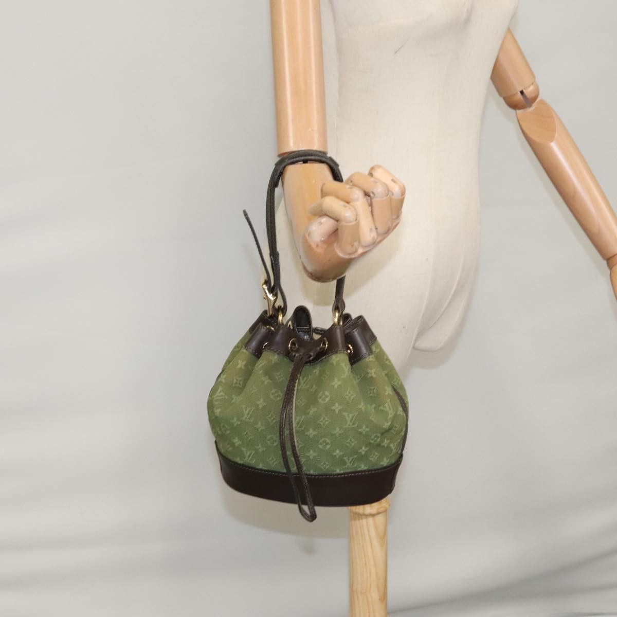 Louis Vuitton Noelie Khaki Canvas Tote Bag (Pre-Owned) Size ONE SIZE - 11 Thumbnail