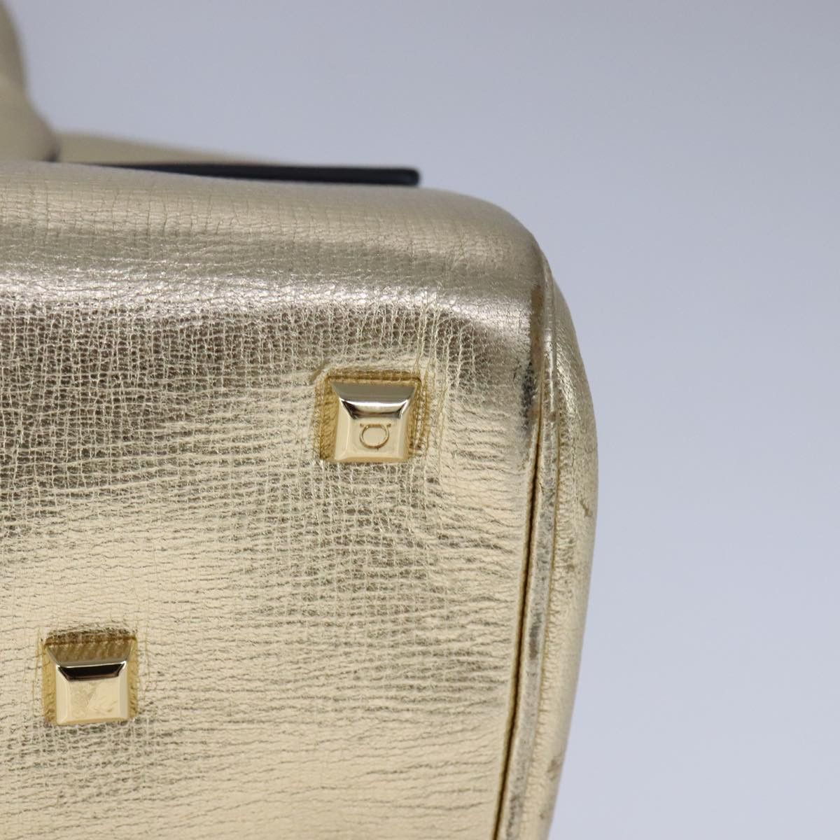 Salvatore Ferragamo Gancini Gold Leather Handbag (Pre-Owned) Size ONE SIZE - 10 Thumbnail