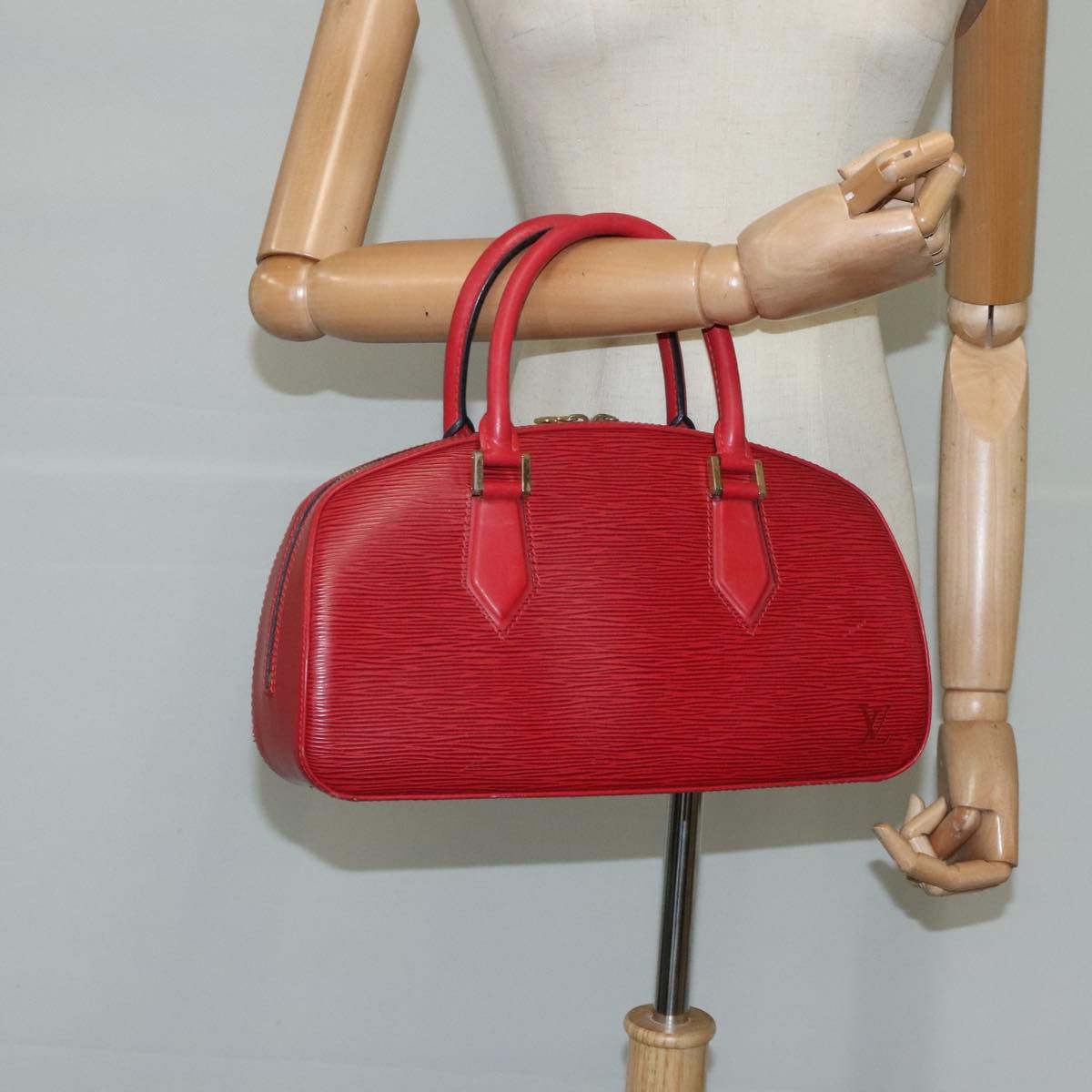 Louis Vuitton Jasmine Red Leather Handbag (Pre-Owned) Size ONE SIZE - 16 Thumbnail