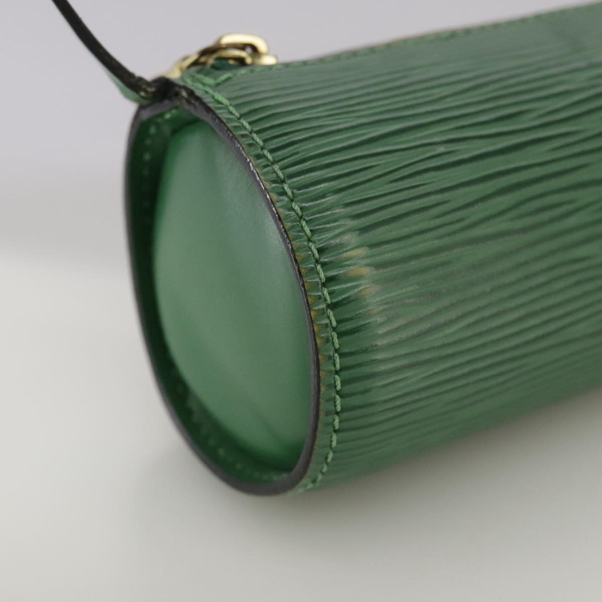 Louis Vuitton Papillon Green Leather Clutch Bag (Pre-Owned) Size ONE SIZE - 6 Thumbnail