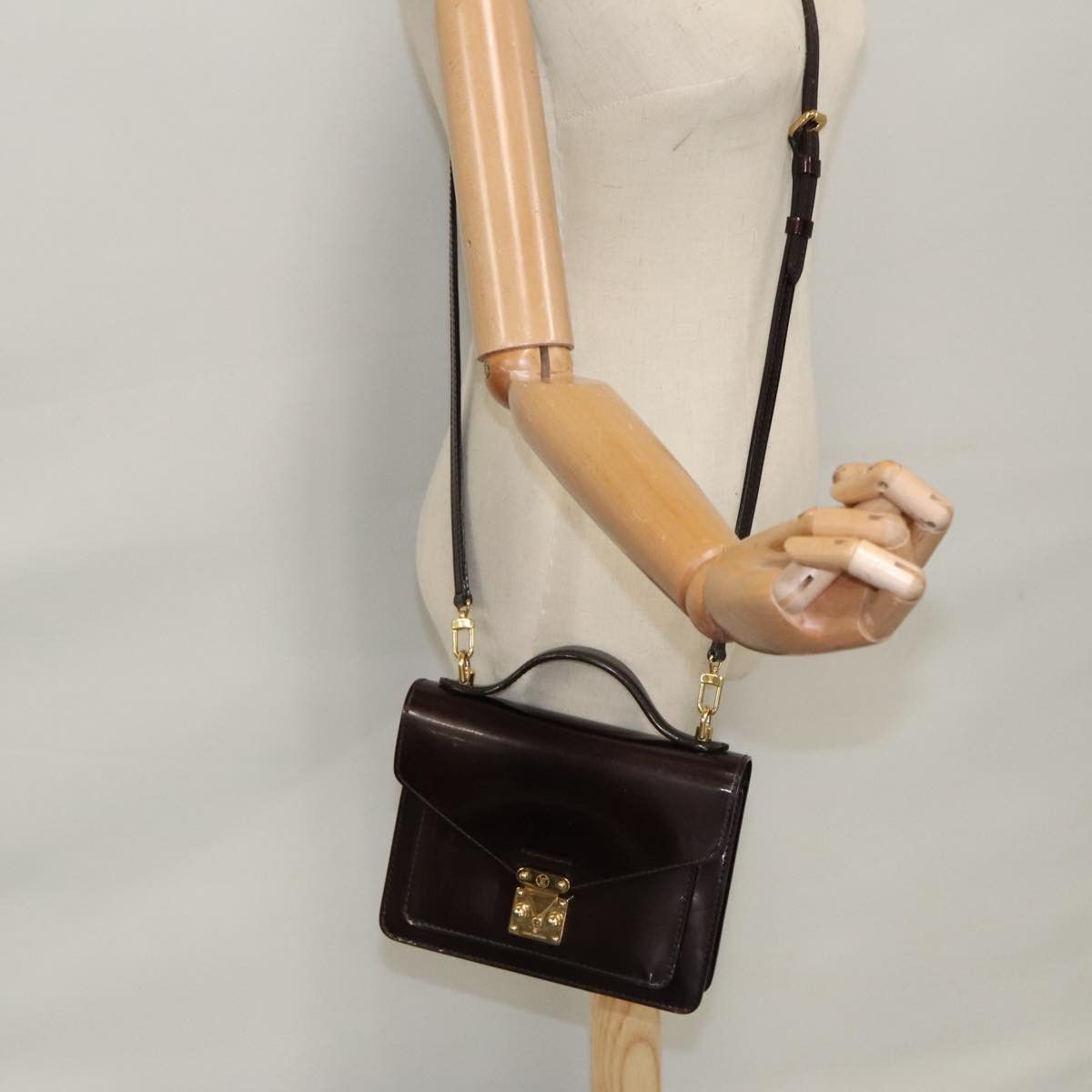 Louis Vuitton Monceau Burgundy Patent Leather Handbag (Pre-Owned) Size ONE SIZE - 17 Thumbnail