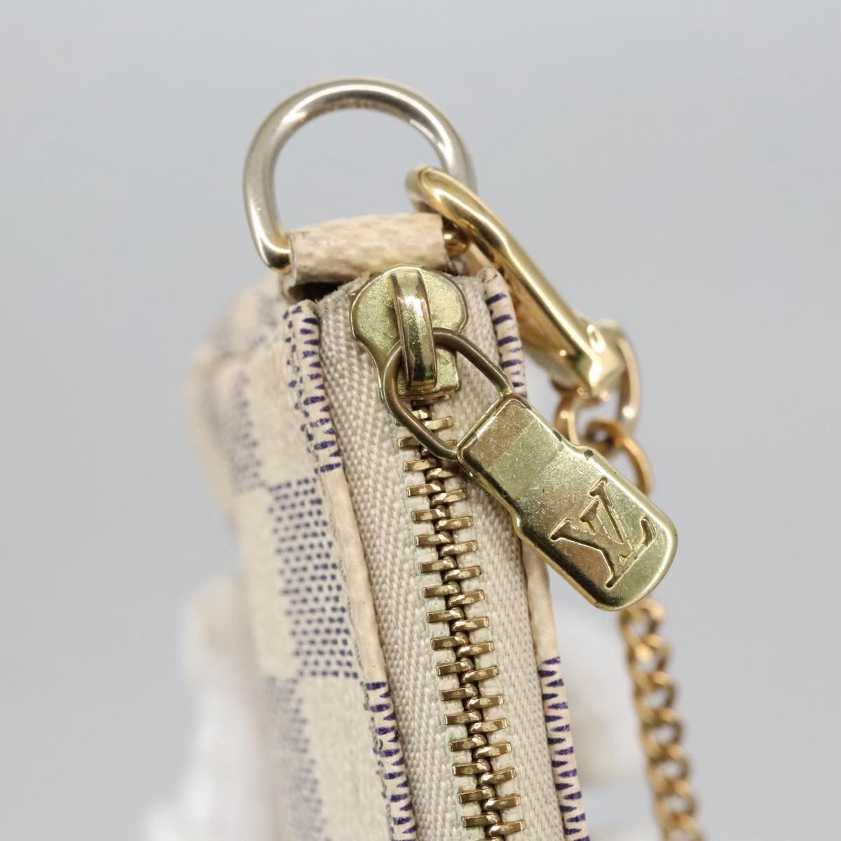 Louis Vuitton Mini Pochette Accessoires Beige Canvas Clutch Bag Size ONE SIZE - 14 Thumbnail