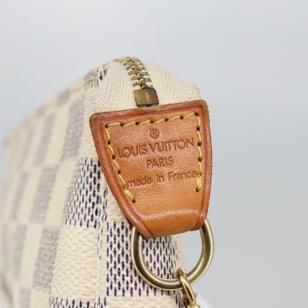 Louis Vuitton Mini Pochette Accessoires Beige Canvas Clutch Bag Size ONE SIZE - 19 Thumbnail
