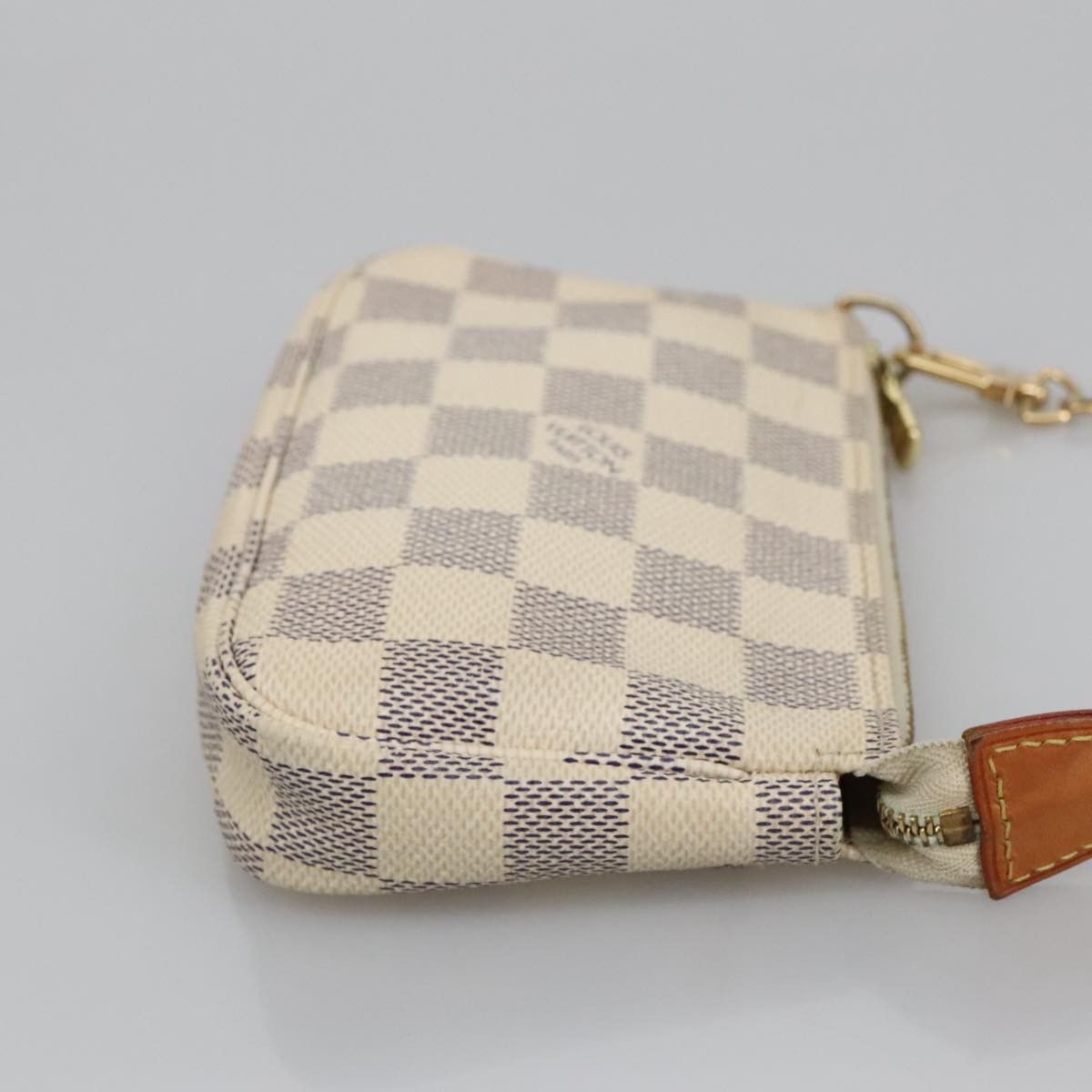 Louis Vuitton Mini Pochette Accessoires Beige Canvas Clutch Bag Size ONE SIZE - 3 Thumbnail