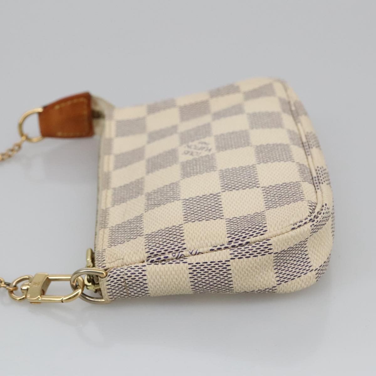 Louis Vuitton Mini Pochette Accessoires Beige Canvas Clutch Bag Size ONE SIZE - 4 Thumbnail