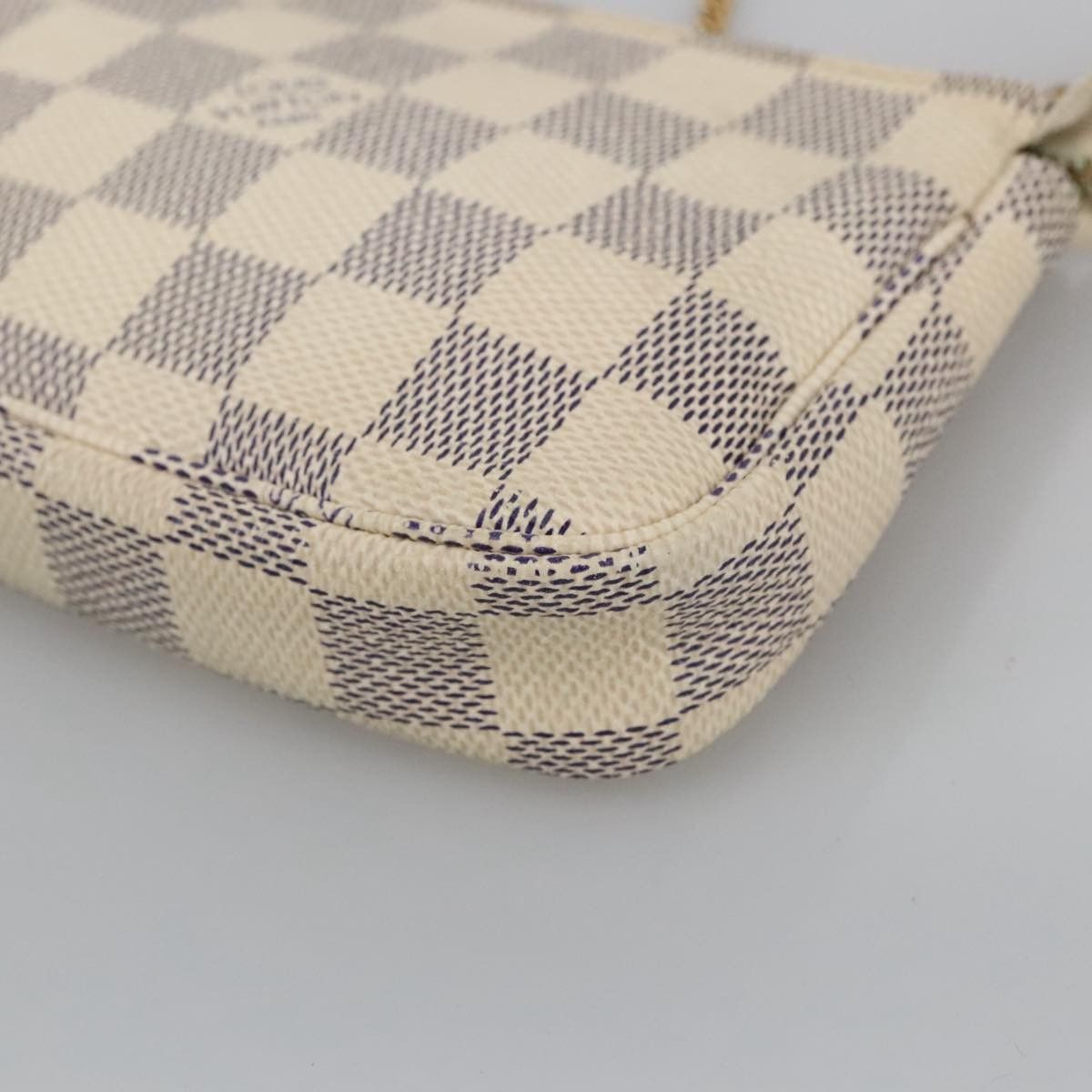 Louis Vuitton Mini Pochette Accessoires Beige Canvas Clutch Bag Size ONE SIZE - 9 Thumbnail