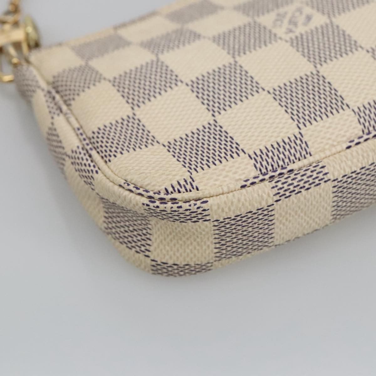 Louis Vuitton Mini Pochette Accessoires Beige Canvas Clutch Bag Size ONE SIZE - 10 Thumbnail