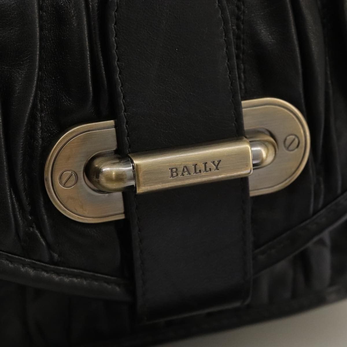 Bally Black Leather Shoulder Bag (Pre-Owned) Size ONE SIZE - 10 Thumbnail