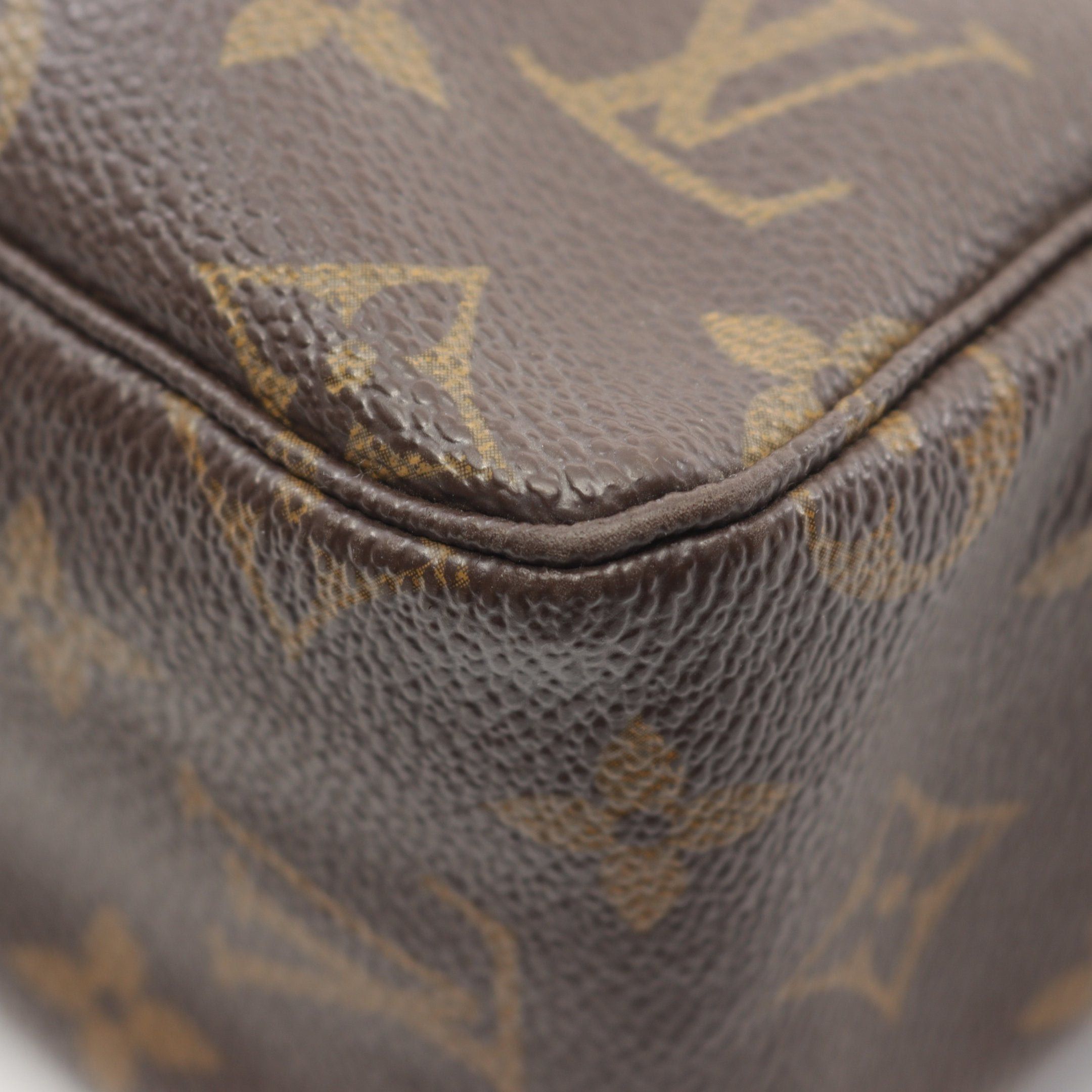 Louis Vuitton Louis Vuitton Truth Toilette 28 Monogram Cosmetic Pouch Brown Size ONE SIZE - 8 Thumbnail