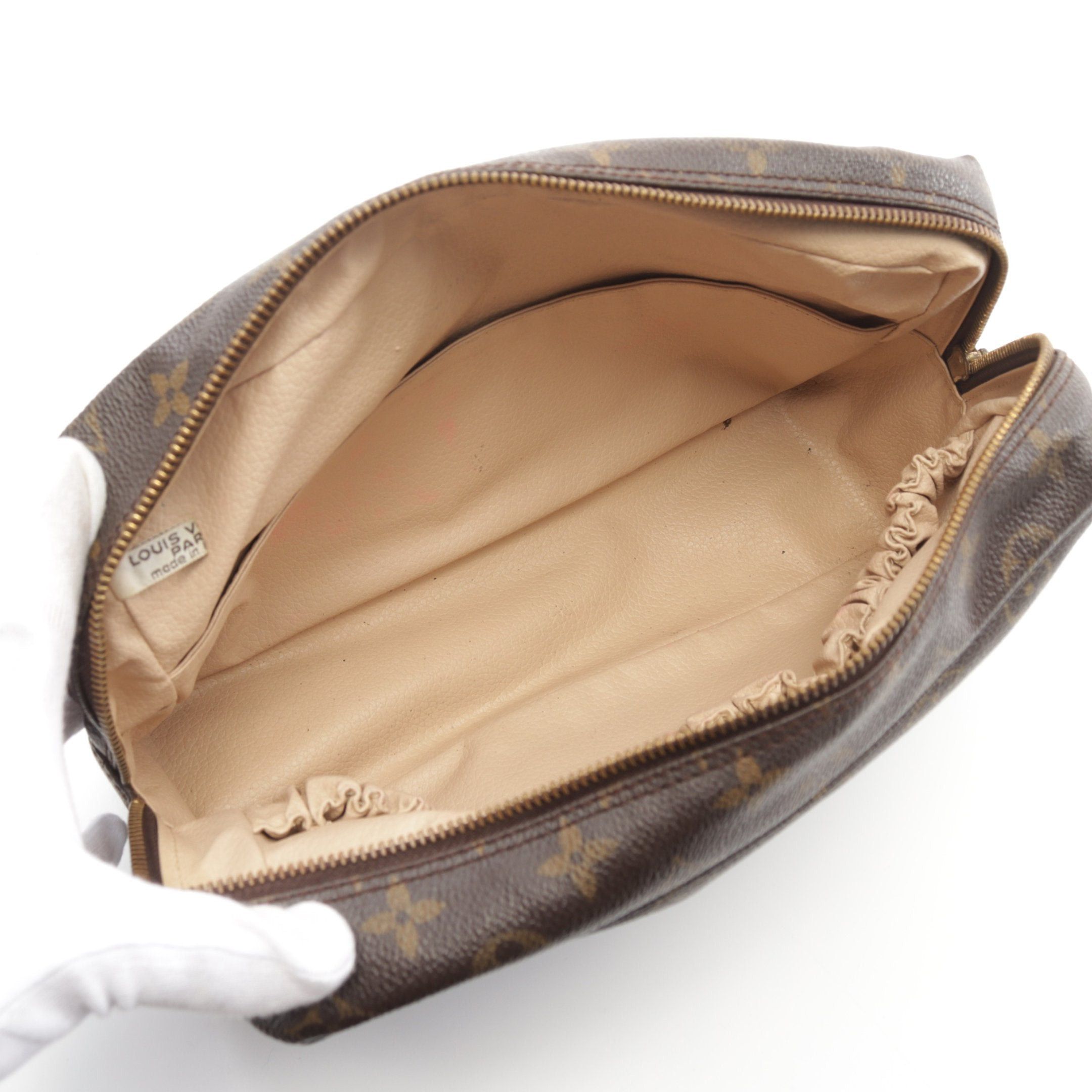 Louis Vuitton Louis Vuitton Truth Toilette 28 Monogram Cosmetic Pouch Brown Size ONE SIZE - 3 Thumbnail