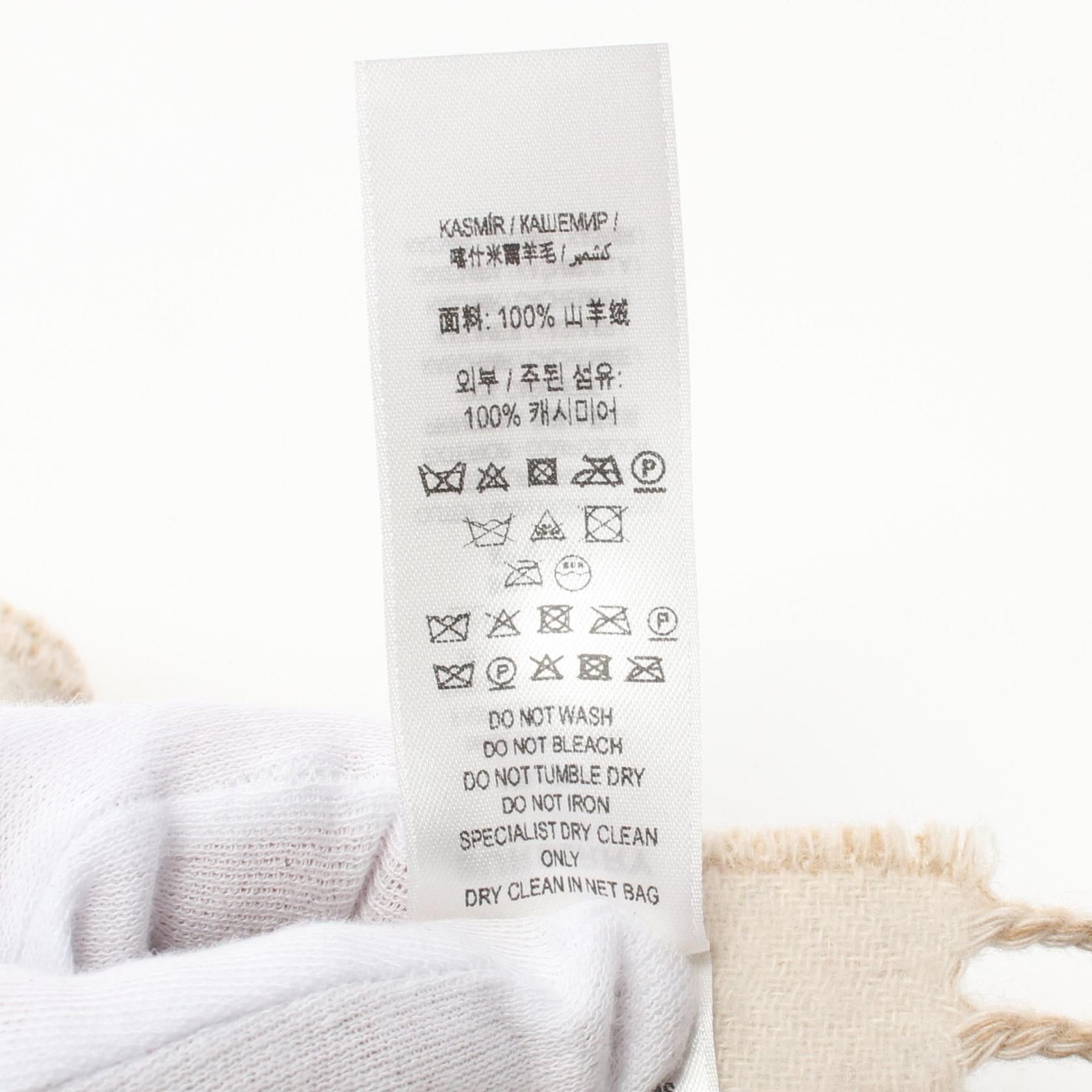 Burberry Burberry Contrast Check Scarf Cashmere Off White Beige Multicolor Size ONE SIZE - 4 Thumbnail