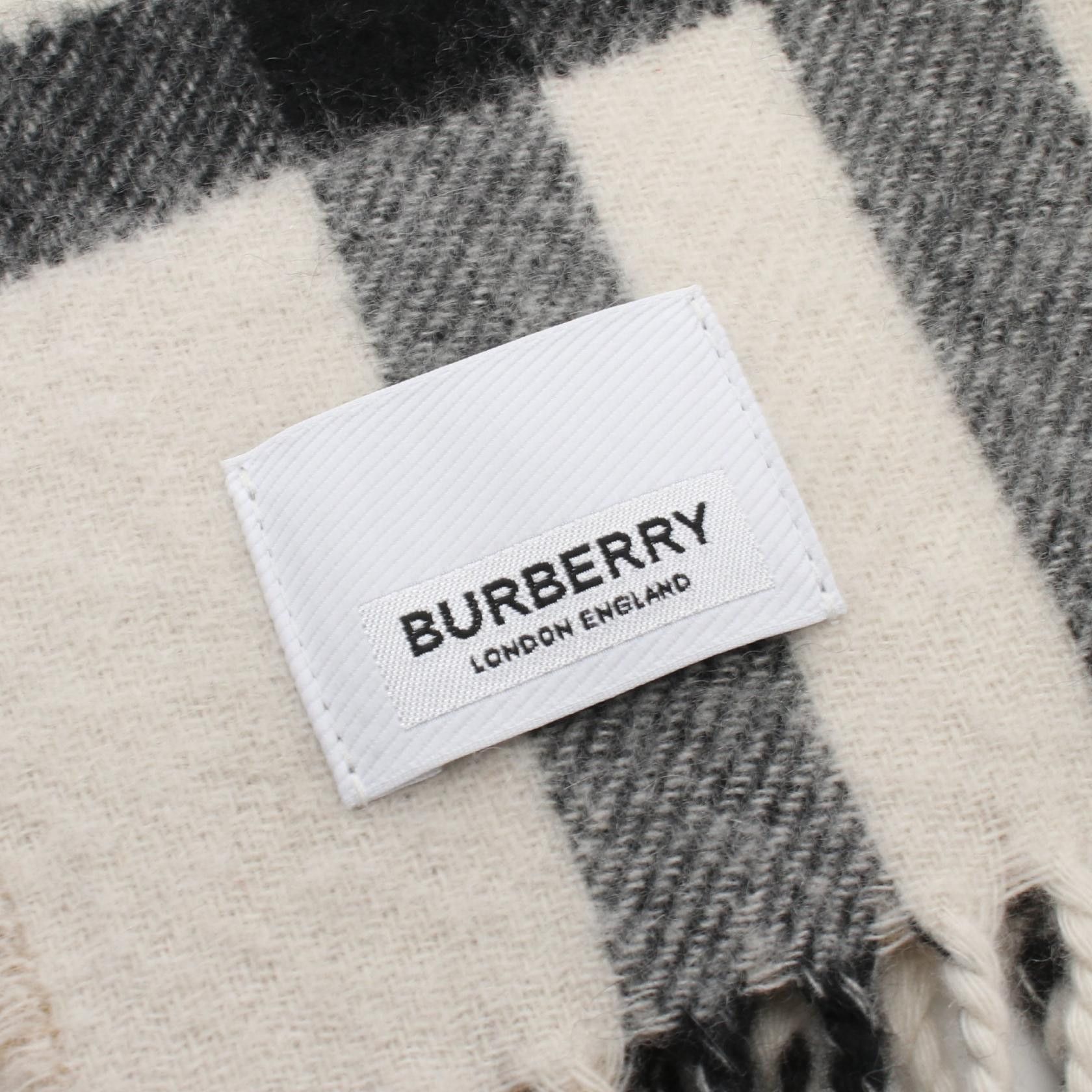 Burberry Burberry Contrast Check Scarf Cashmere Off White Beige Multicolor Size ONE SIZE - 2 Thumbnail