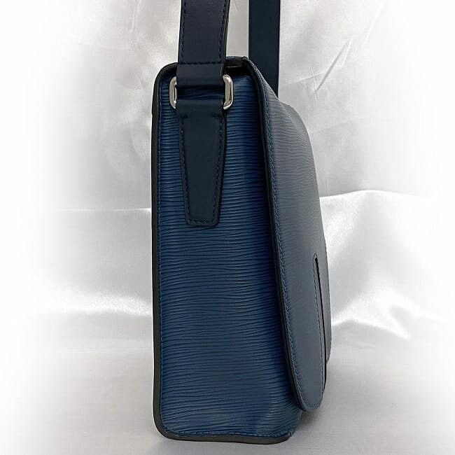 Louis Vuitton LOUIS VUITTON Shoulder Bag Blue Leather Size ONE SIZE - 3 Thumbnail