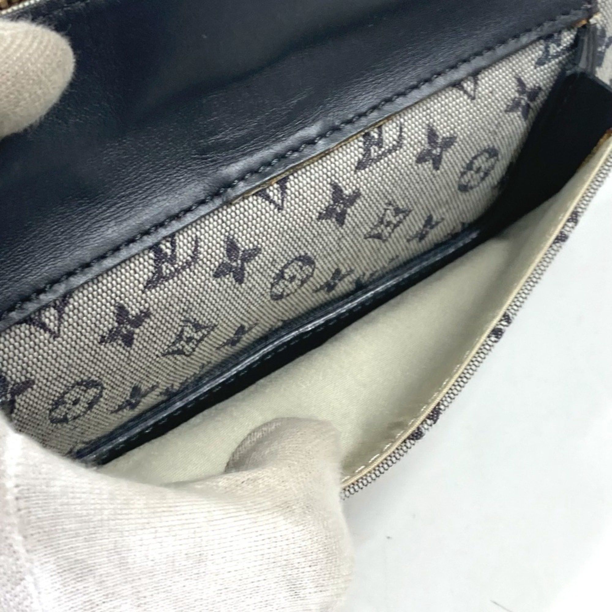 Louis Vuitton Louis Vuitton Juliette clutch Size ONE SIZE - 15 Thumbnail