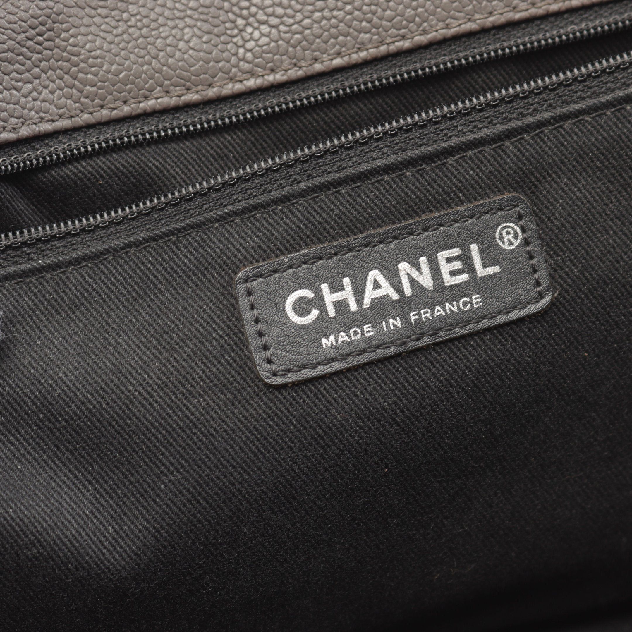 Chanel Chanel 2.55 Matelasse Double Chain Shoulder Bag Caviar Skin Gray Silver Hardware Size ONE SIZE - 4 Thumbnail