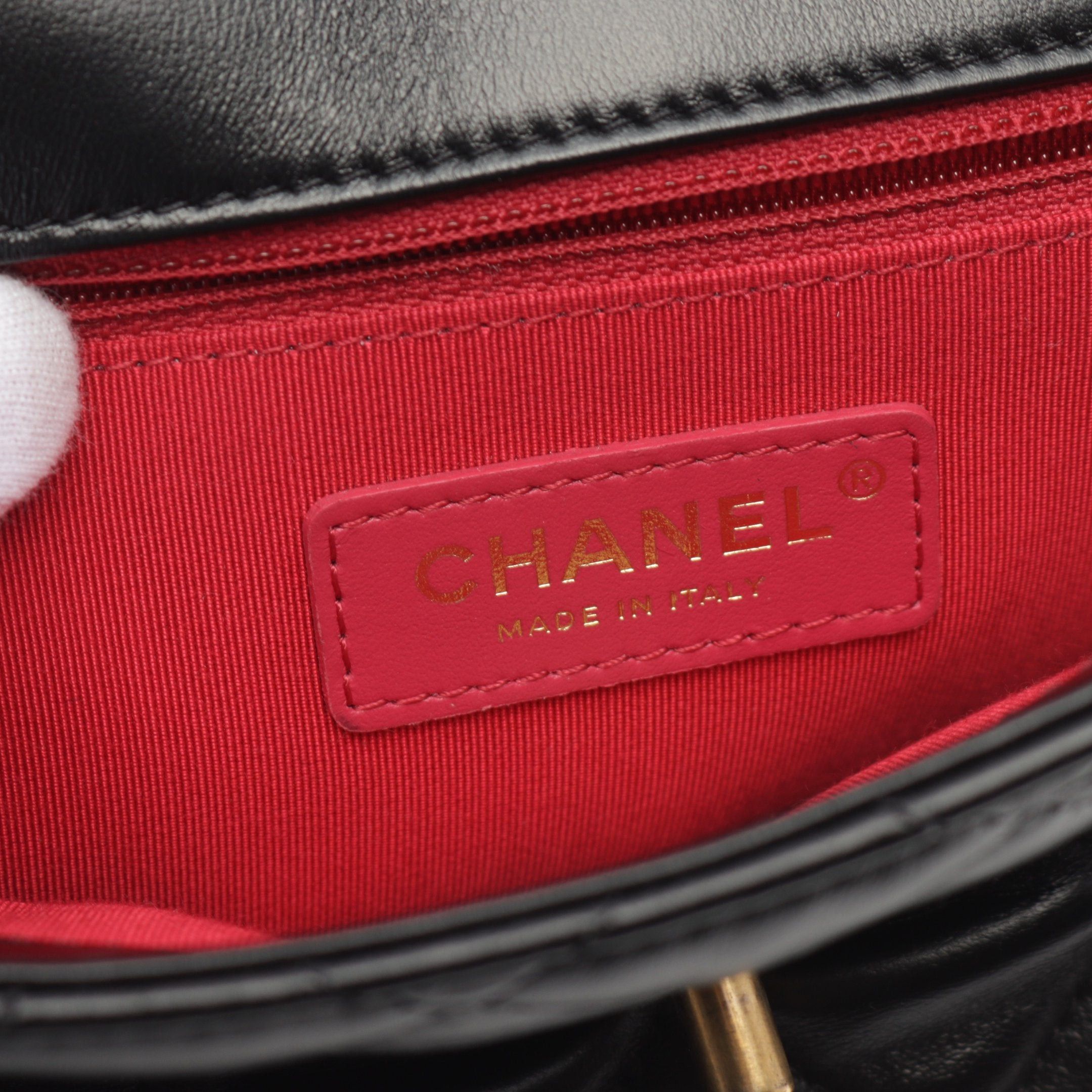 Chanel Chanel Matelasse Chain Shoulder Bag Lambskin Black Gold Hardware Size ONE SIZE - 4 Thumbnail