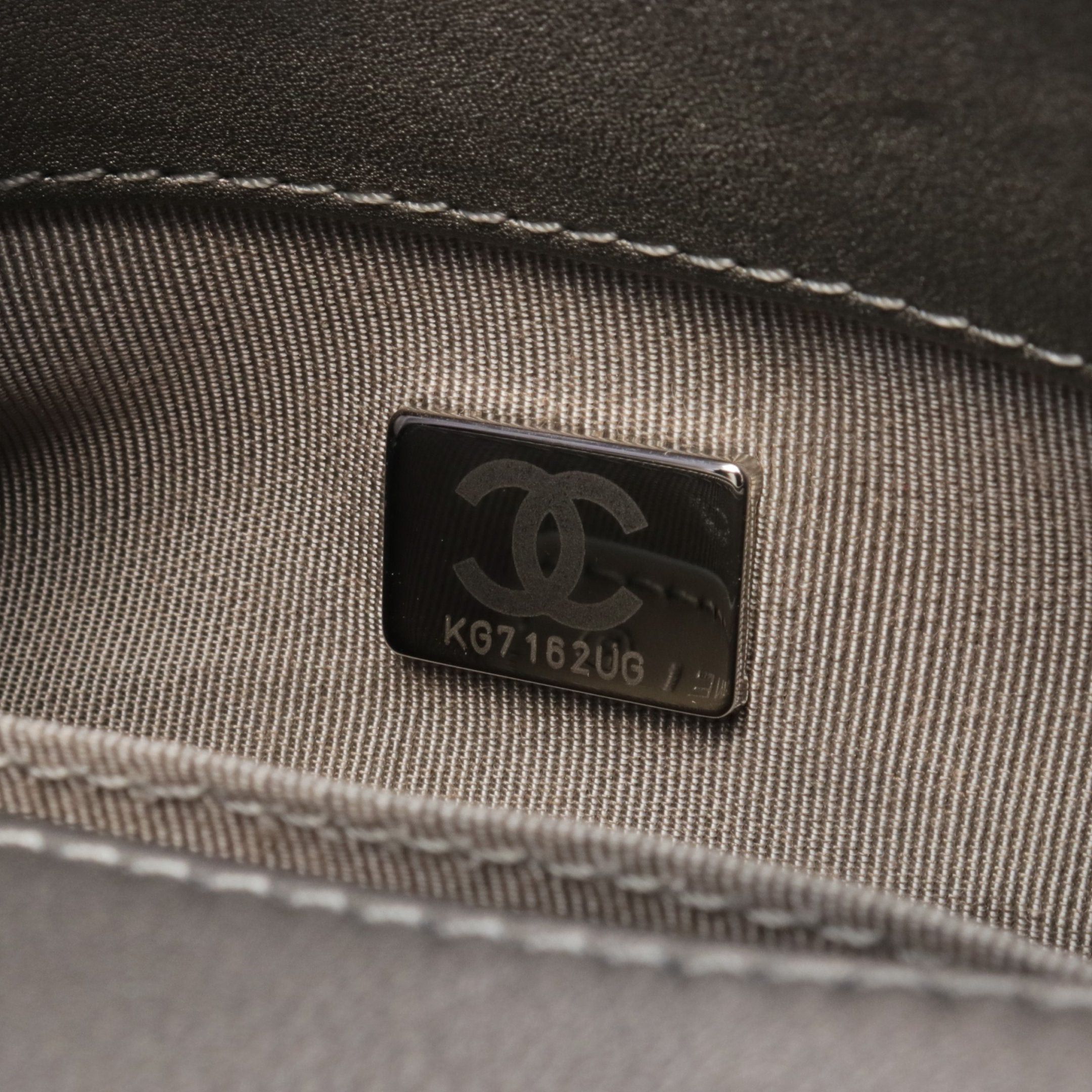 Chanel Chanel Chain Shoulder Bag Leather Champagne Gold Antique Silver Hardware Size ONE SIZE - 5 Thumbnail