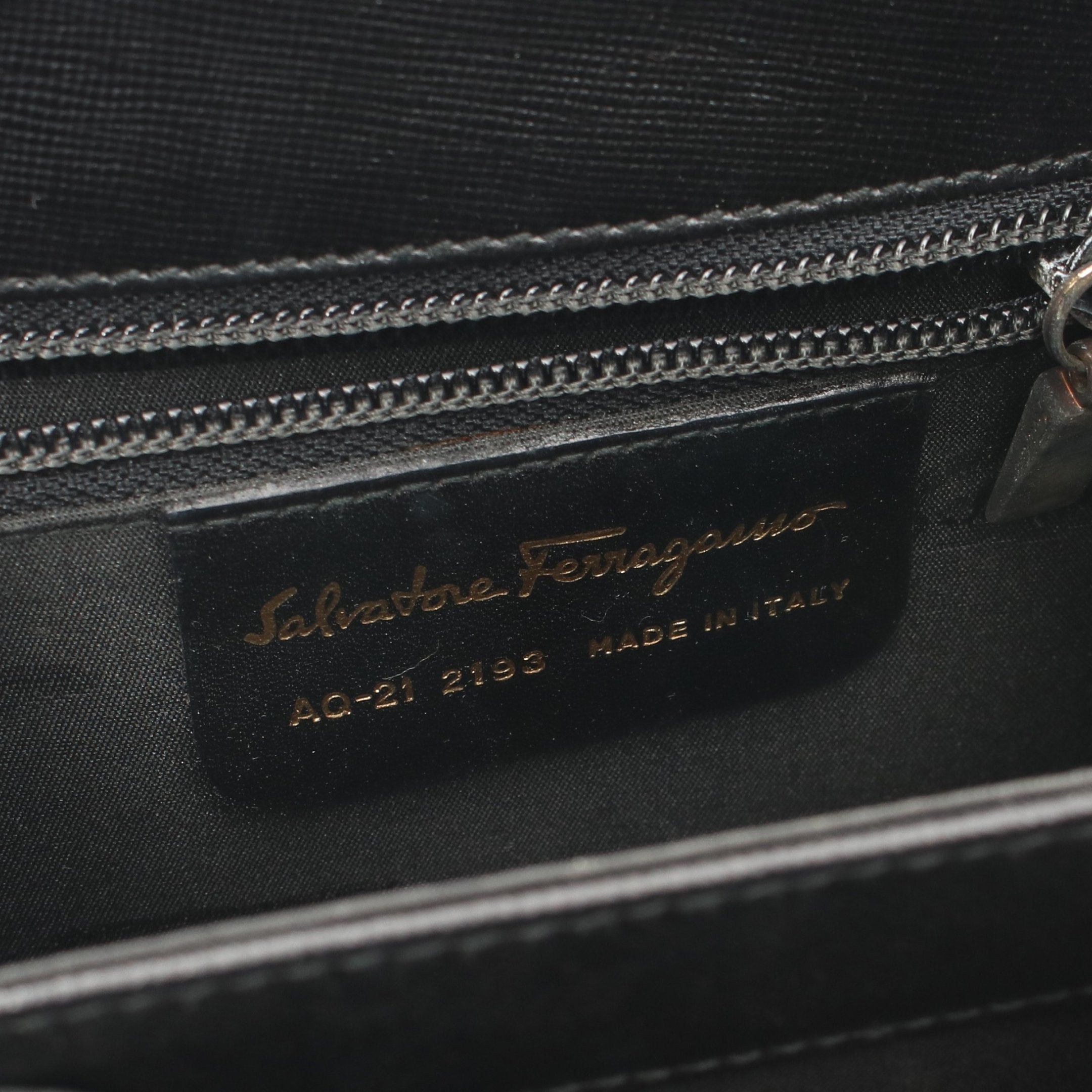 Salvatore Ferragamo Salvatore Ferragamo Gancini Handbag Saffiano Leather Black Size ONE SIZE - 4 Thumbnail