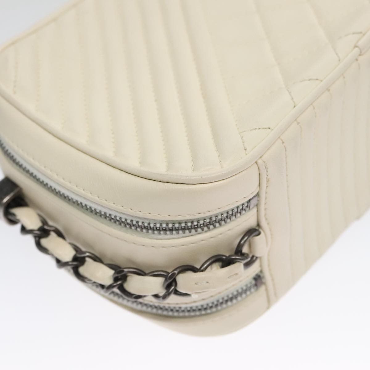Chanel Coco Boy White Leather Shoulder Bag (Pre-Owned) Size ONE SIZE - 9 Thumbnail