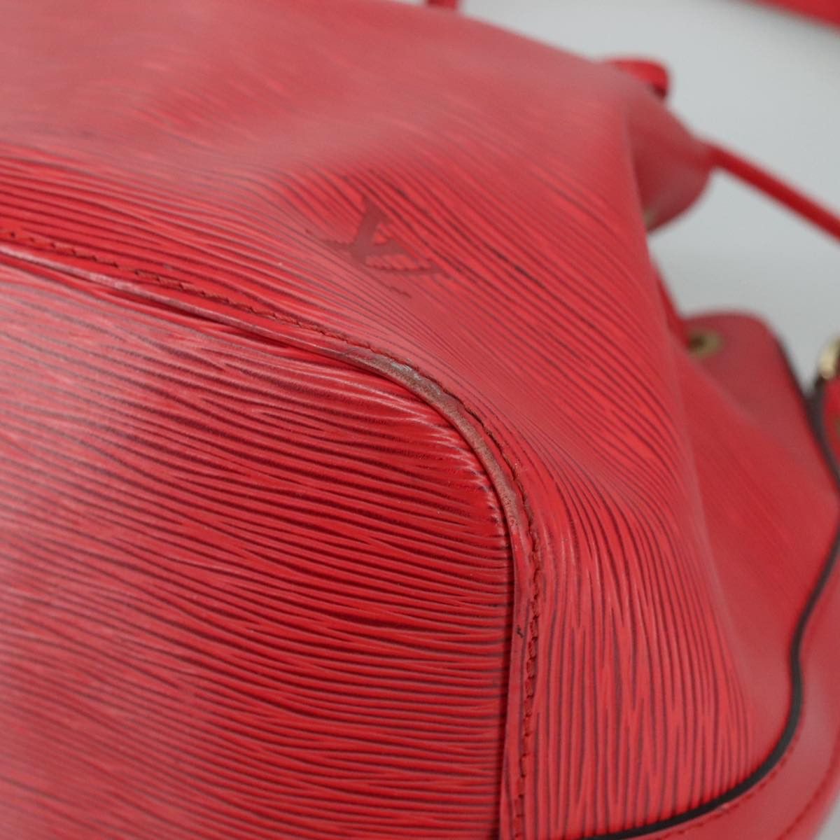 Louis Vuitton Noé Pm Red Leather Shoulder Bag (Pre-Owned) Size ONE SIZE - 7 Thumbnail