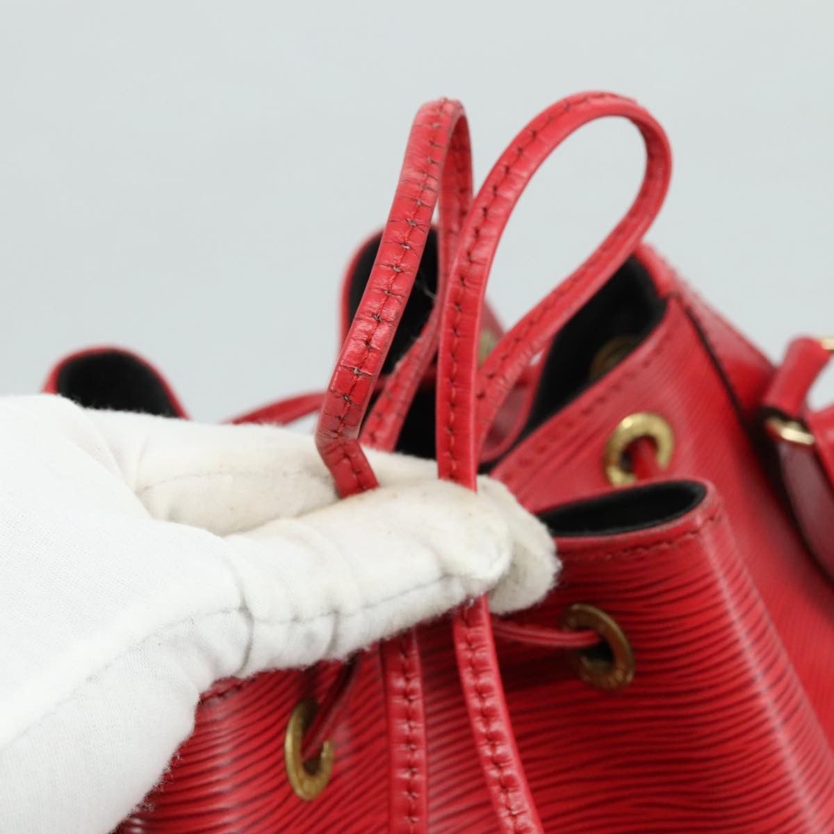Louis Vuitton Noé Pm Red Leather Shoulder Bag (Pre-Owned) Size ONE SIZE - 20 Thumbnail