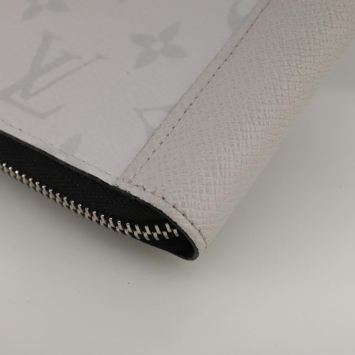 Louis Vuitton Zippy Wallet Vertical Grey Canvas Wallet (Pre-Owned) Size ONE SIZE - 8 Thumbnail