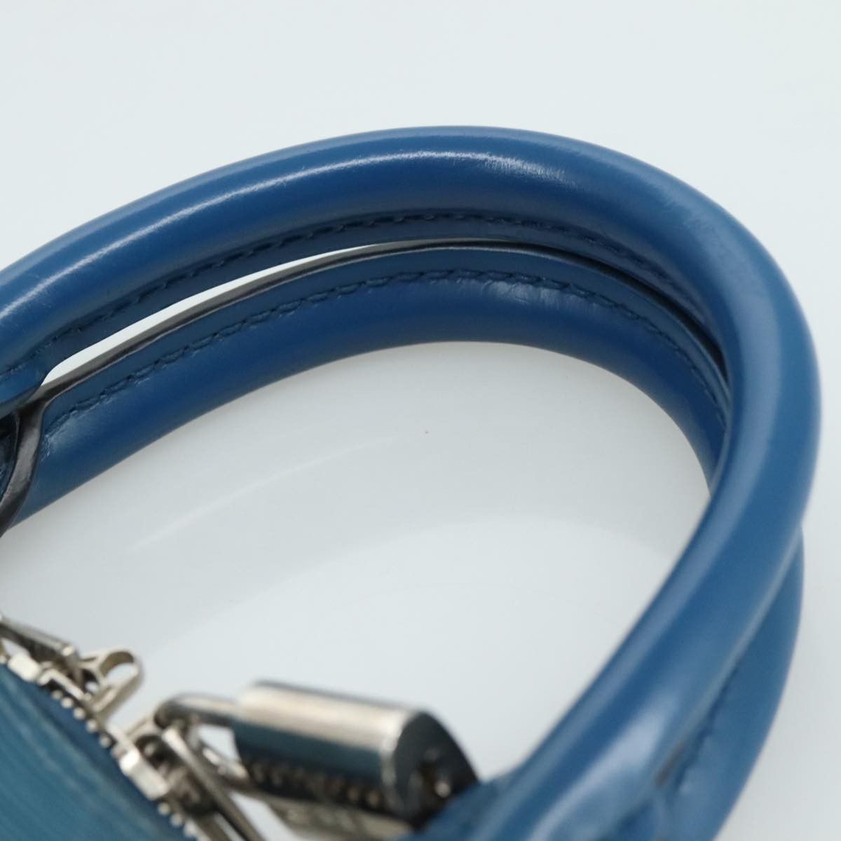 Louis Vuitton Alma Blue Leather Handbag (Pre-Owned) Size ONE SIZE - 6 Thumbnail