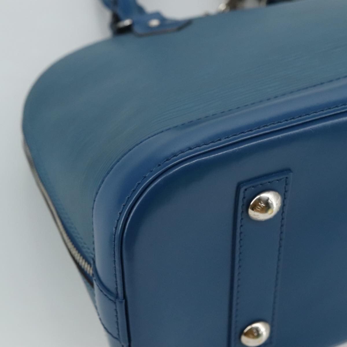 Louis Vuitton Alma Blue Leather Handbag (Pre-Owned) Size ONE SIZE - 8 Thumbnail