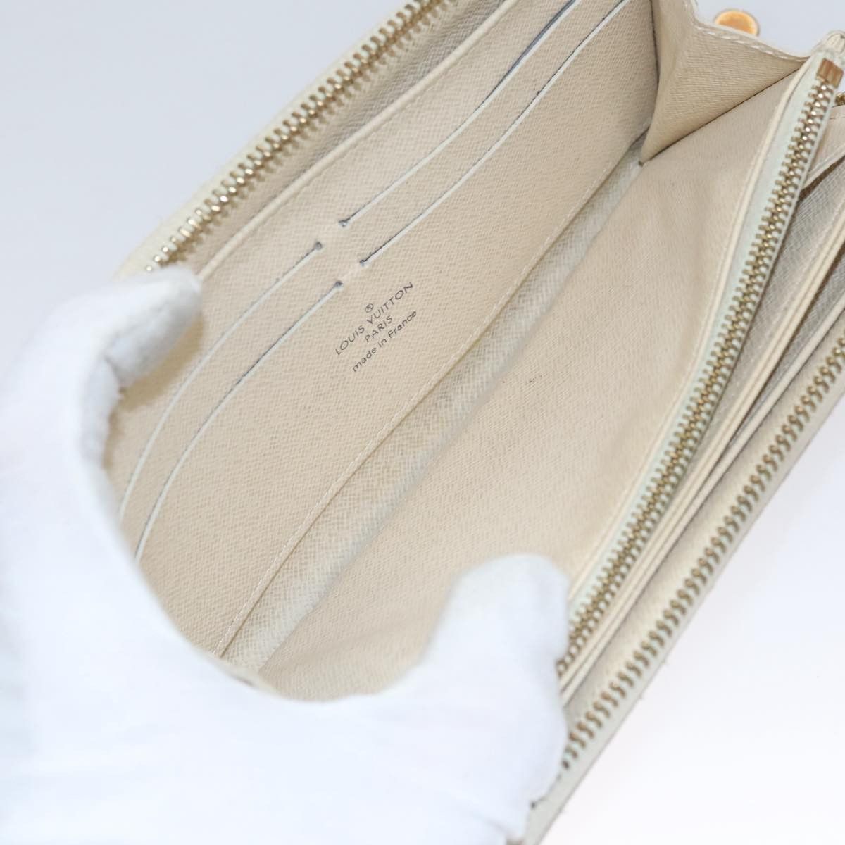 Louis Vuitton Zippy Wallet White Canvas Wallet (Pre-Owned) Size ONE SIZE - 19 Thumbnail