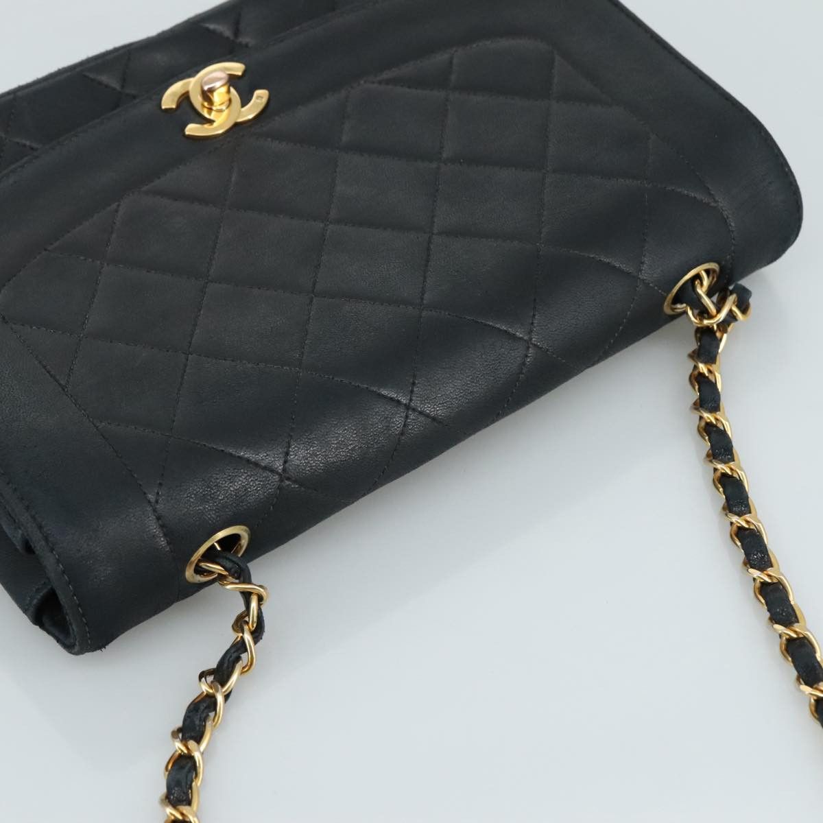 Chanel Diana Black Leather Shoulder Bag (Pre-Owned) Size ONE SIZE - 19 Thumbnail