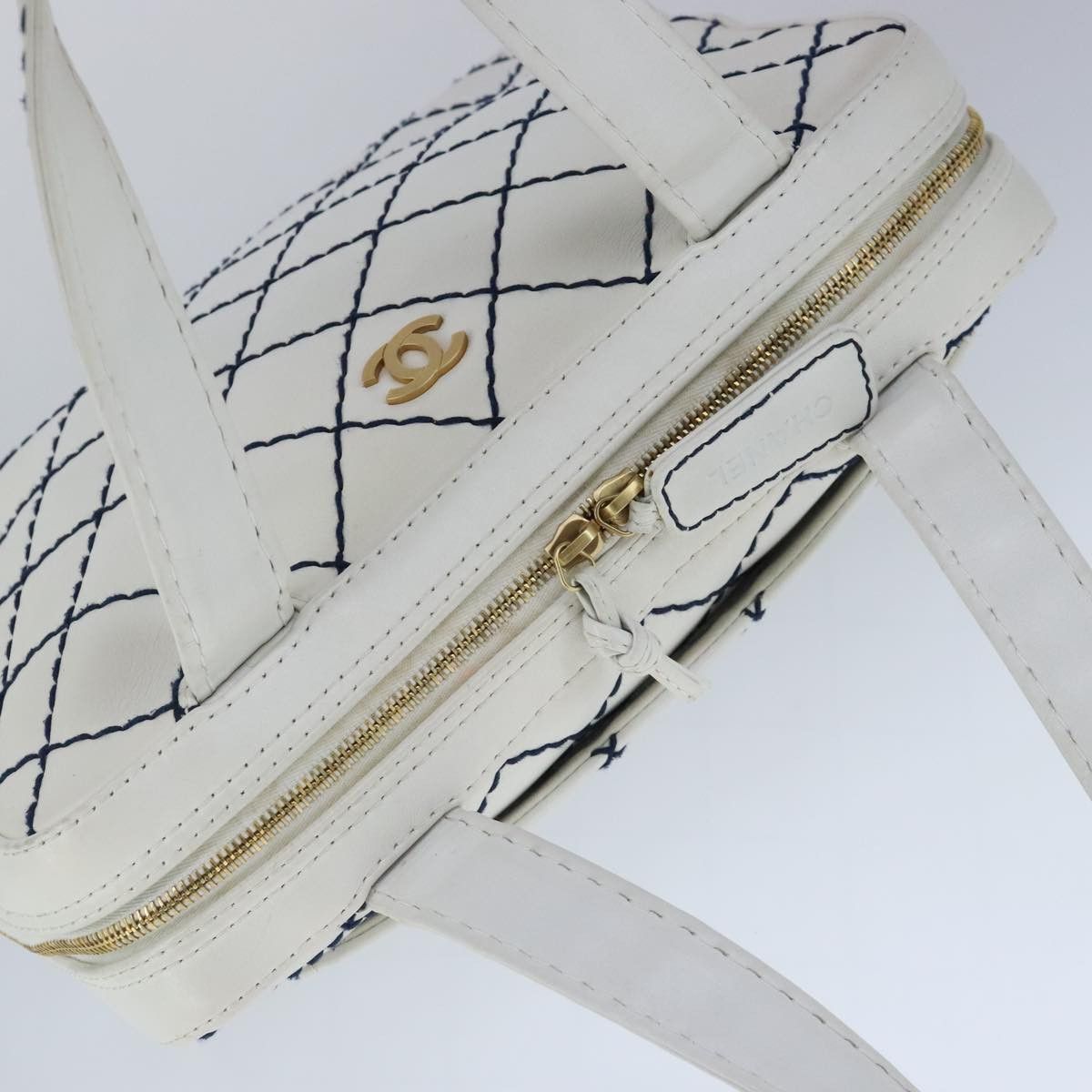 Chanel Wild Stitch White Leather Tote Bag (Pre-Owned) Size ONE SIZE - 5 Thumbnail