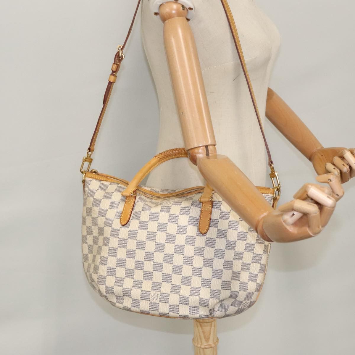 Louis Vuitton Riviera White Canvas Tote Bag (Pre-Owned) Size ONE SIZE - 15 Thumbnail