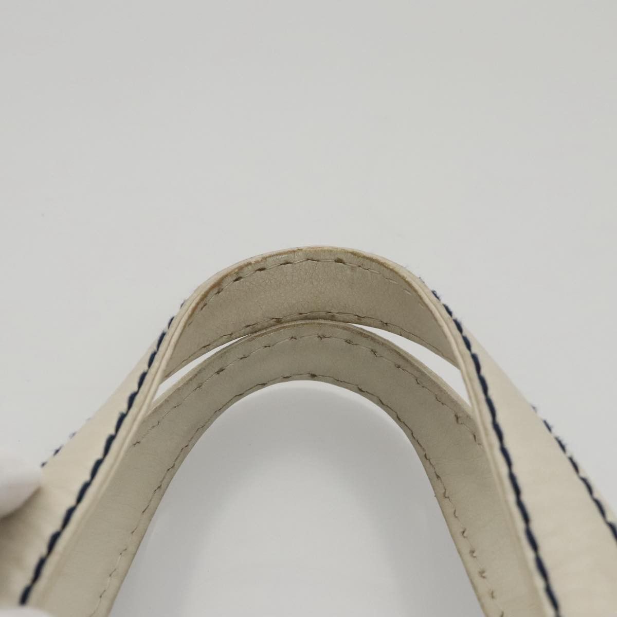 Chanel Wild Stitch White Leather Handbag (Pre-Owned) Size ONE SIZE - 11 Thumbnail