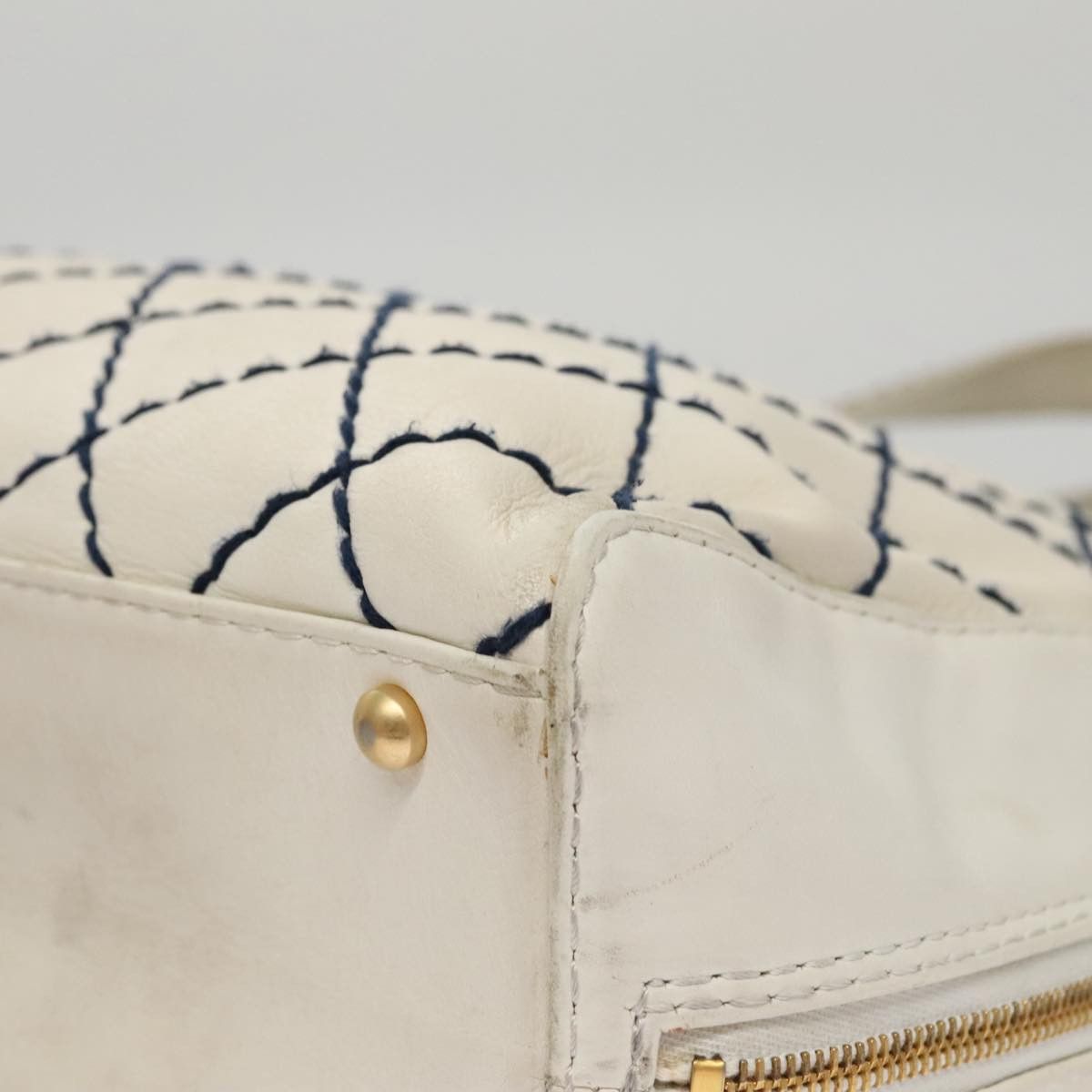 Chanel Wild Stitch White Leather Handbag (Pre-Owned) Size ONE SIZE - 9 Thumbnail