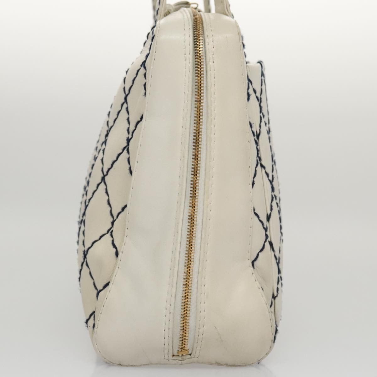 Chanel Wild Stitch White Leather Handbag (Pre-Owned) Size ONE SIZE - 3 Thumbnail