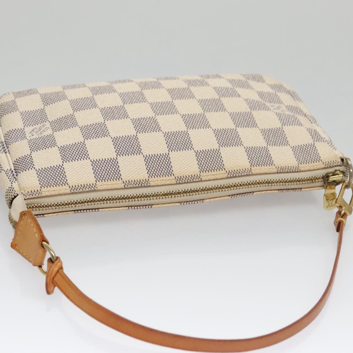Louis Vuitton Pochette Accessoire White Canvas Clutch Bag (Pre-Owned) Size ONE SIZE - 18 Thumbnail