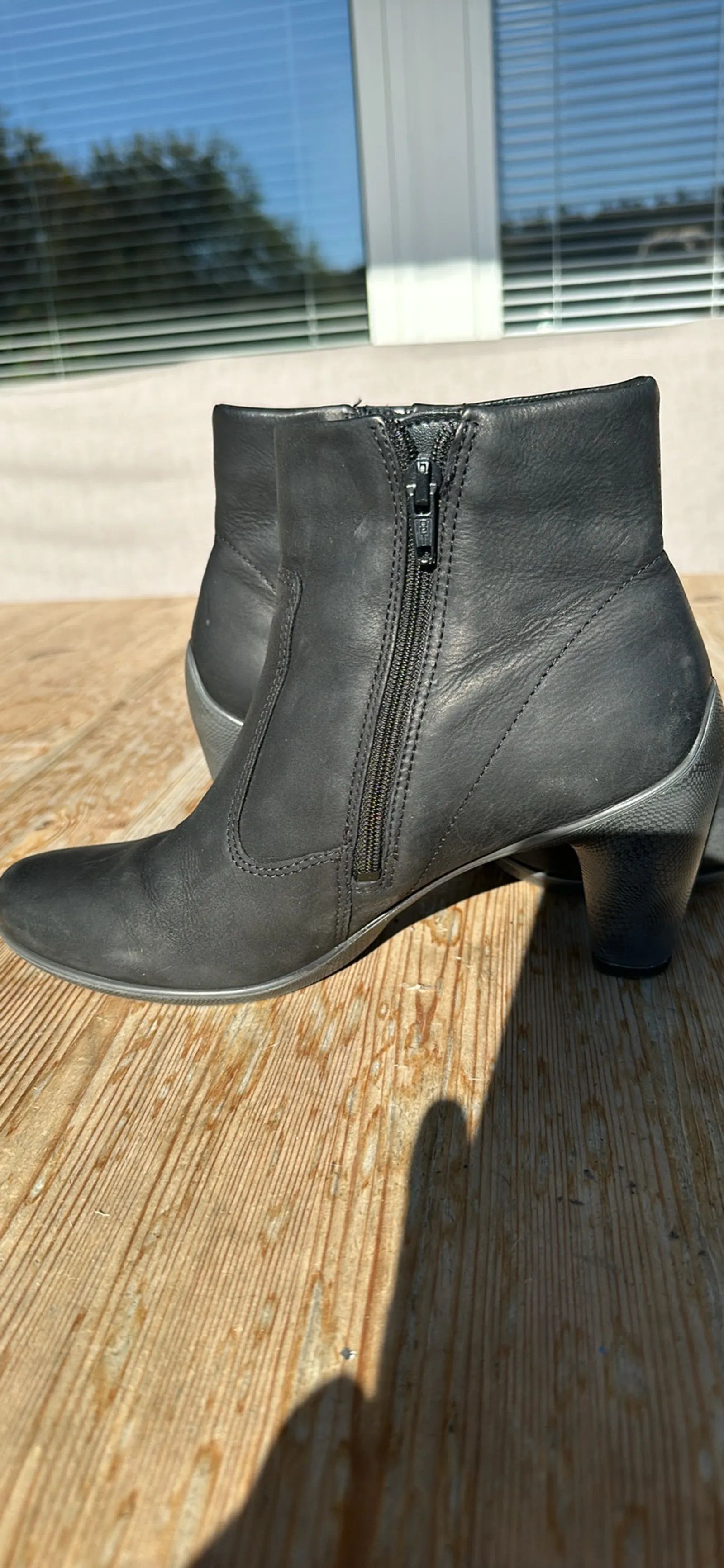 Ecco Ecco Skulptured 65 Lace up boots Size US 8 / IT 38 - 2 Thumbnail
