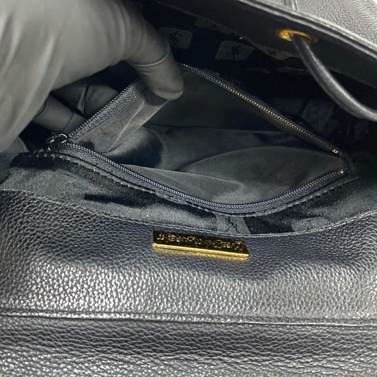 Yves Saint Laurent Yves Saint Laurent Shoulder Bag Black Leather Size ONE SIZE - 9 Thumbnail