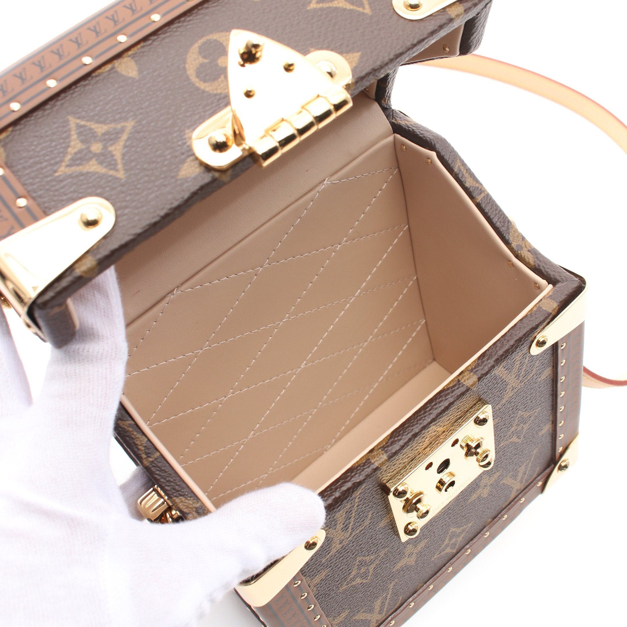 Louis Vuitton Louis Vuitton Camera Box Monogram Handbag Leather Brown Size ONE SIZE - 3 Thumbnail